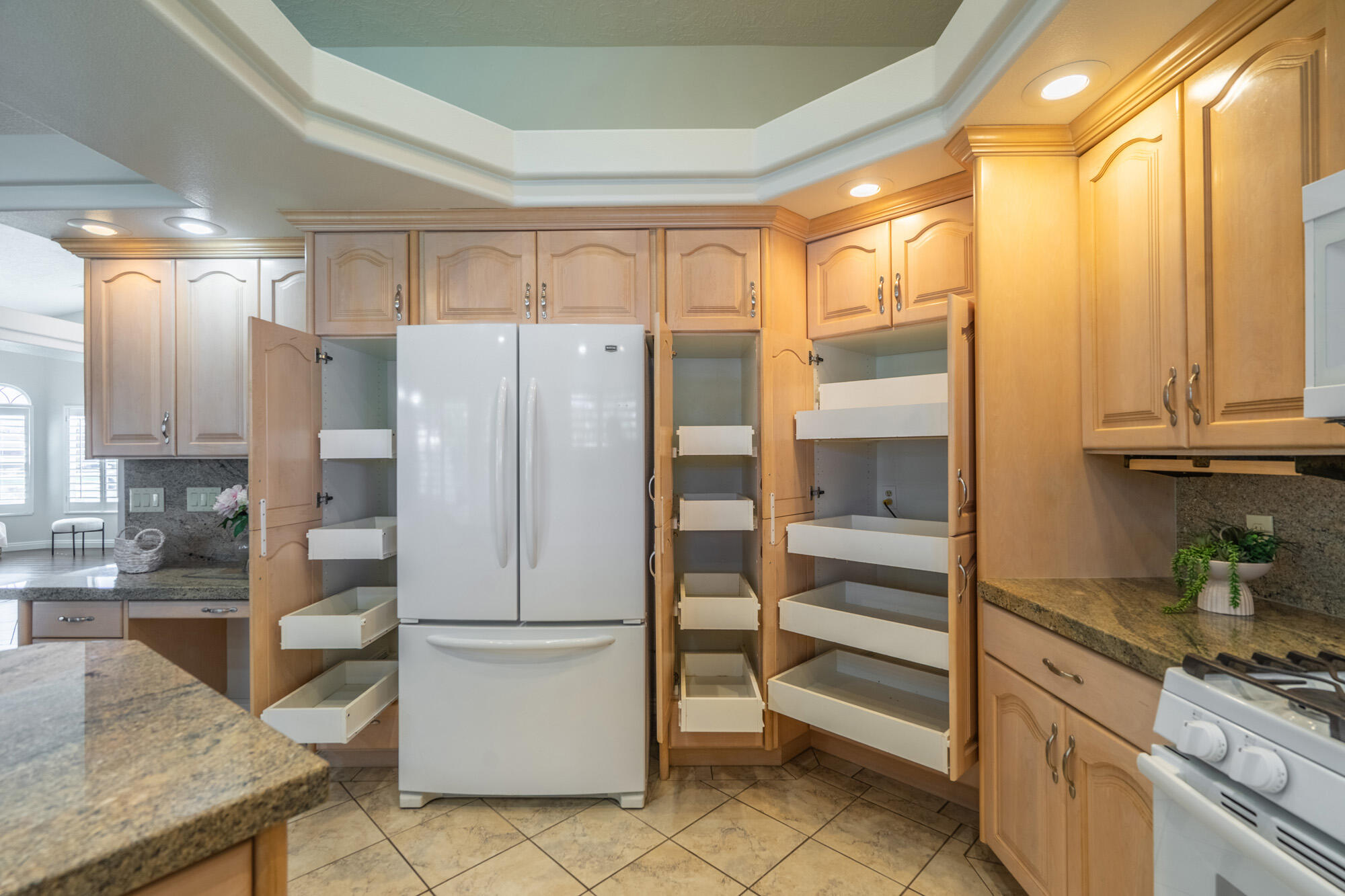 BLOOMINGTON RANCHES - Residential