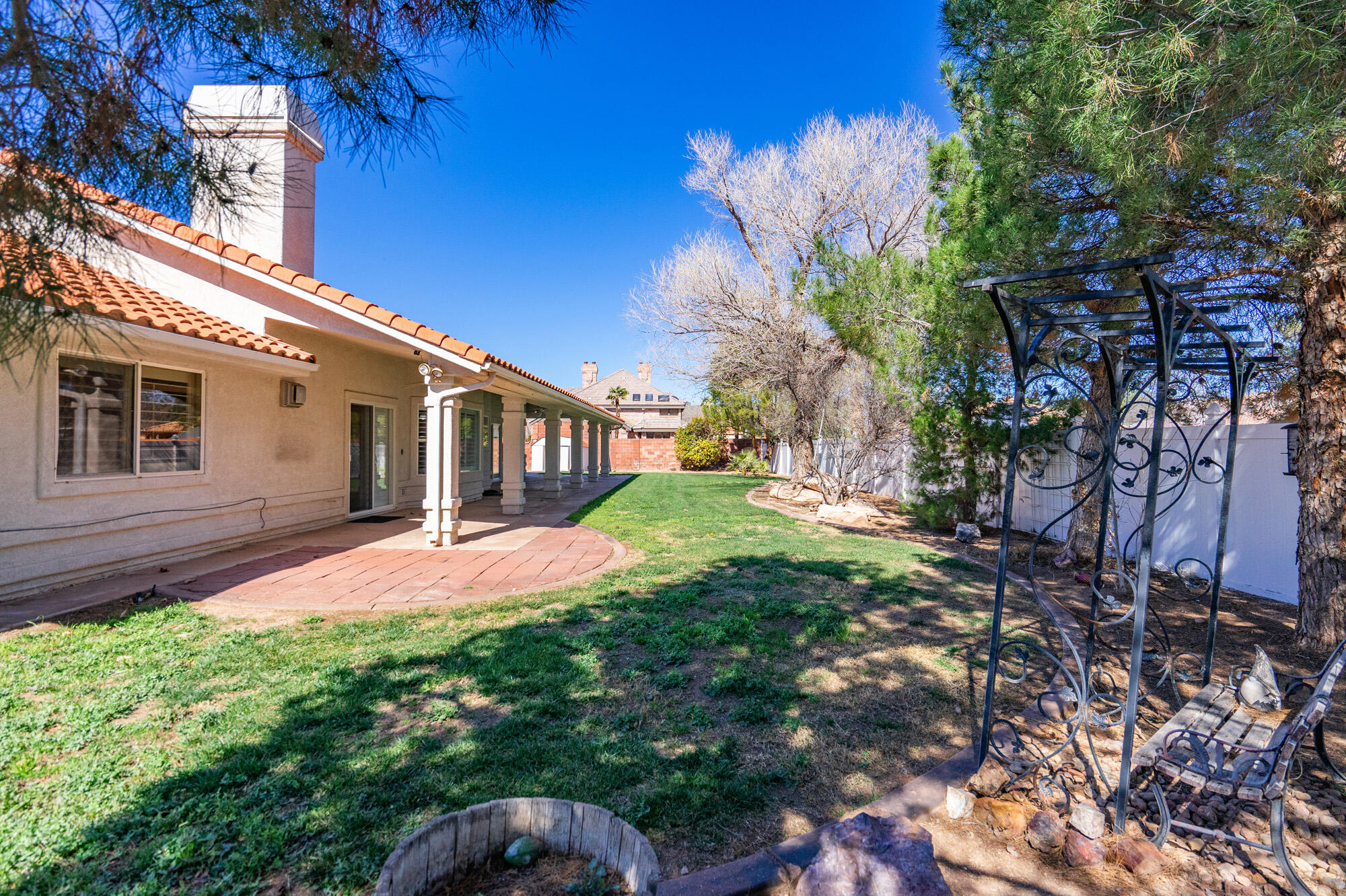 BLOOMINGTON RANCHES - Residential