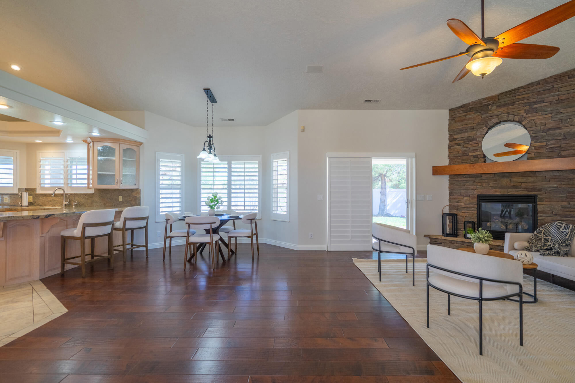 BLOOMINGTON RANCHES - Residential