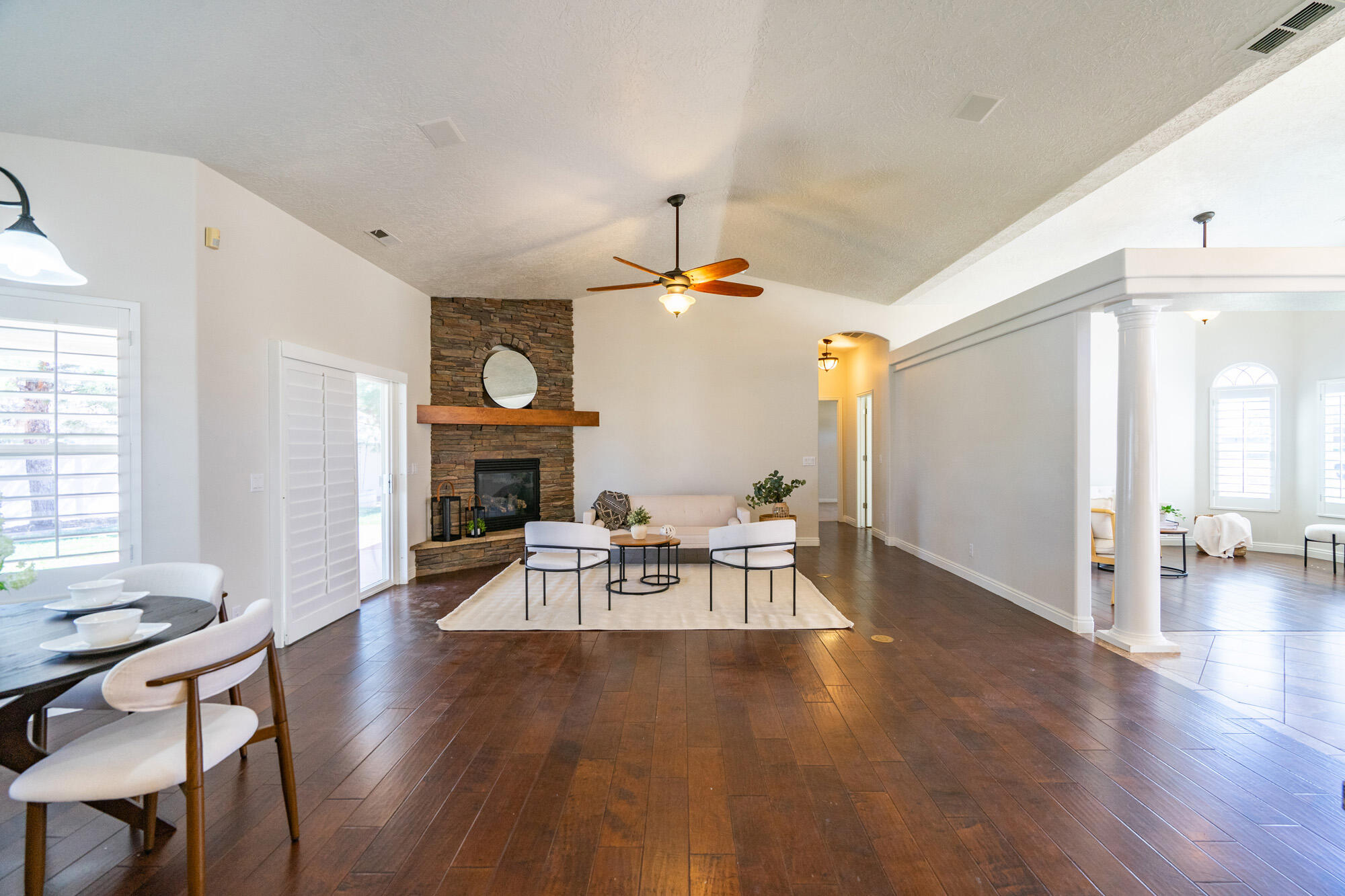 BLOOMINGTON RANCHES - Residential