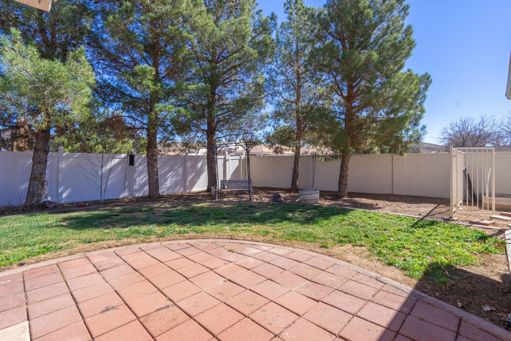 BLOOMINGTON RANCHES - Residential