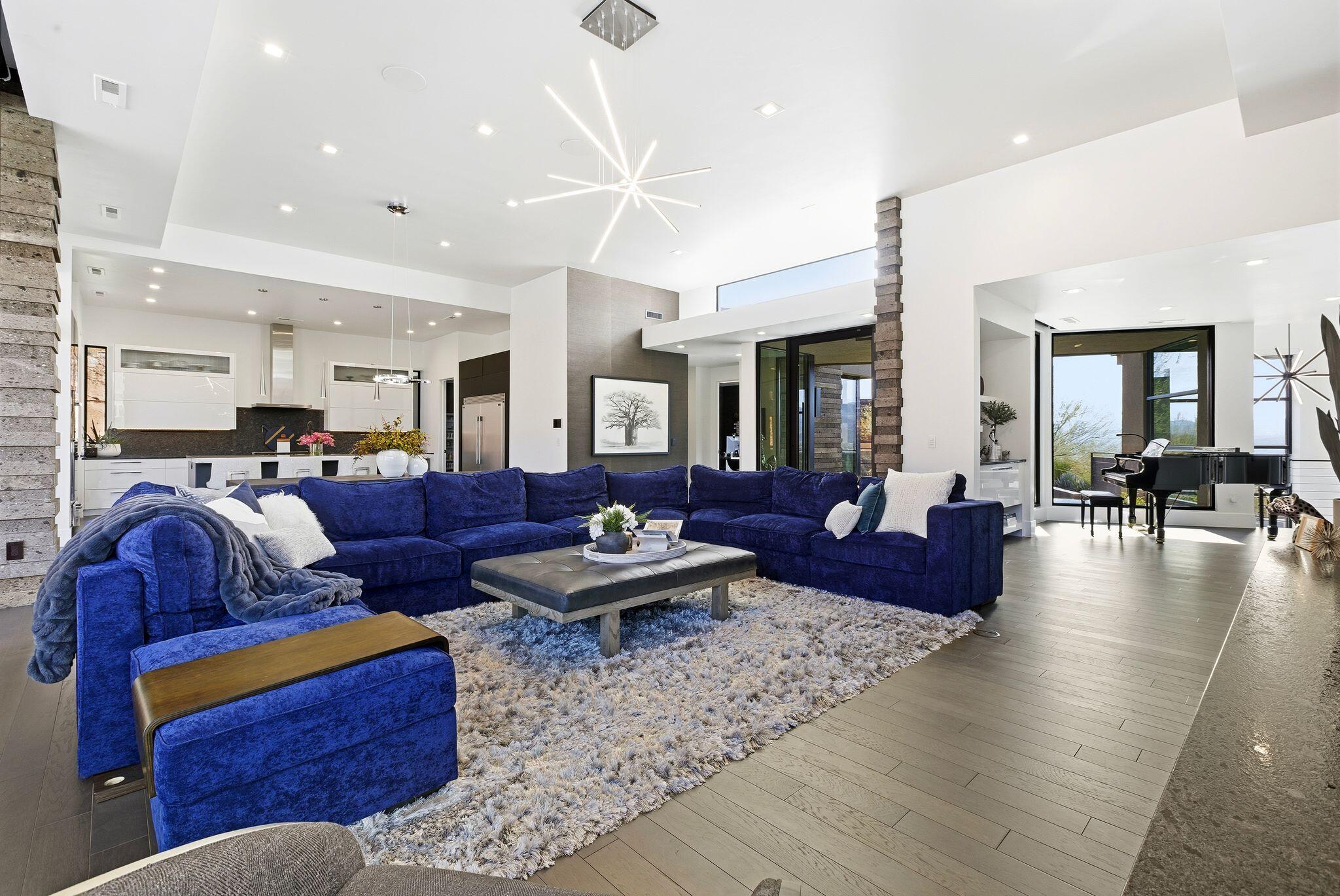 VISTAS AT ENTRADA - Residential