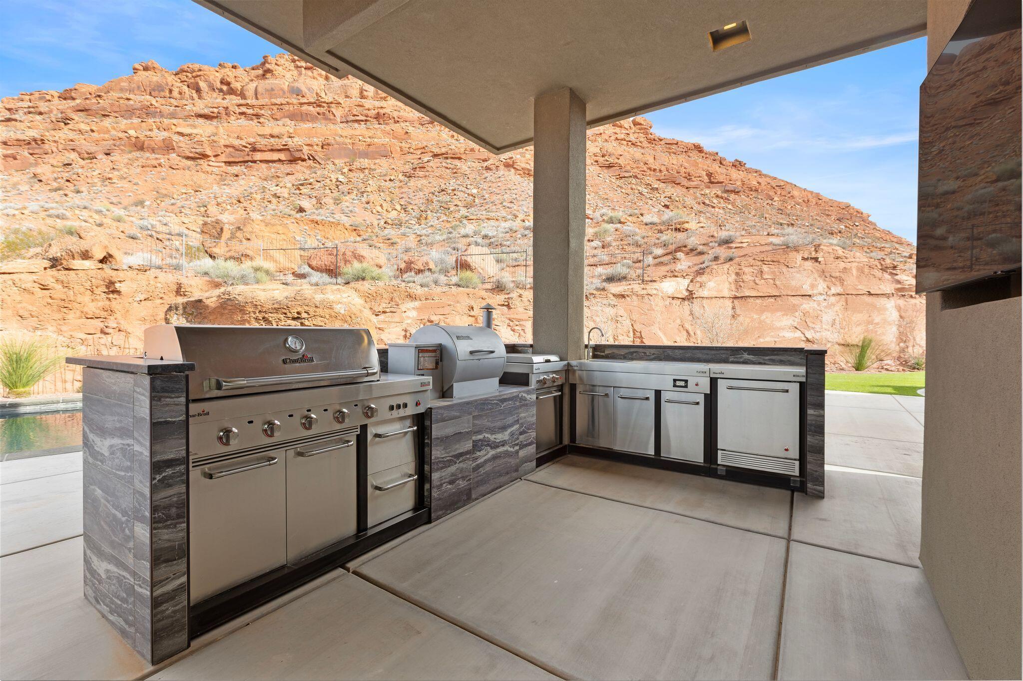 VISTAS AT ENTRADA - Residential