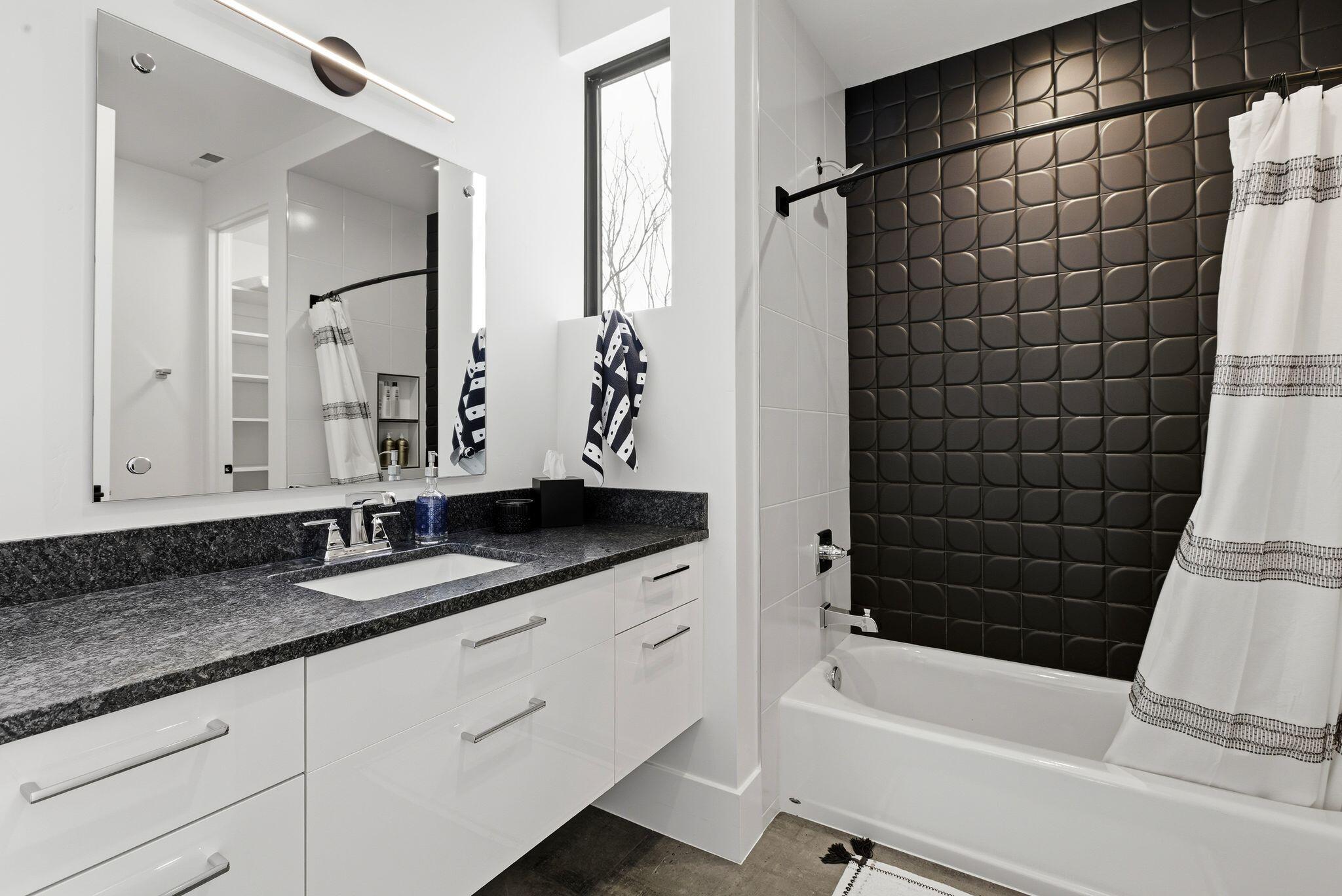 VISTAS AT ENTRADA - Residential