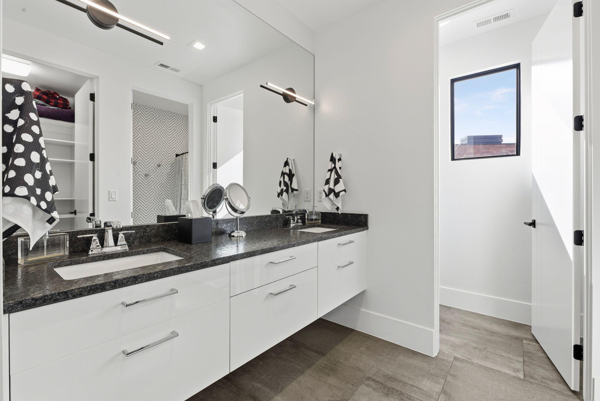 VISTAS AT ENTRADA - Residential