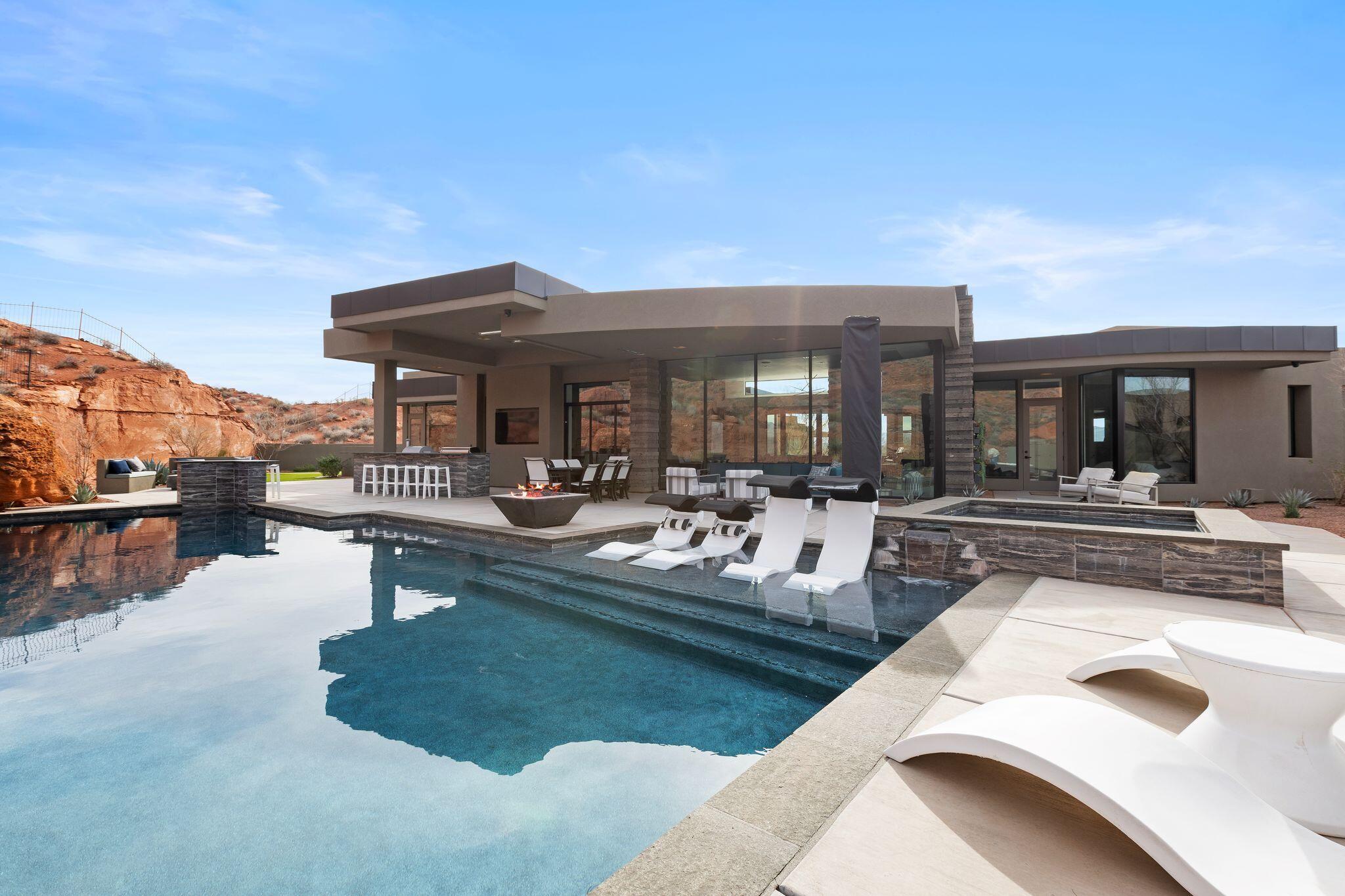 VISTAS AT ENTRADA - Residential