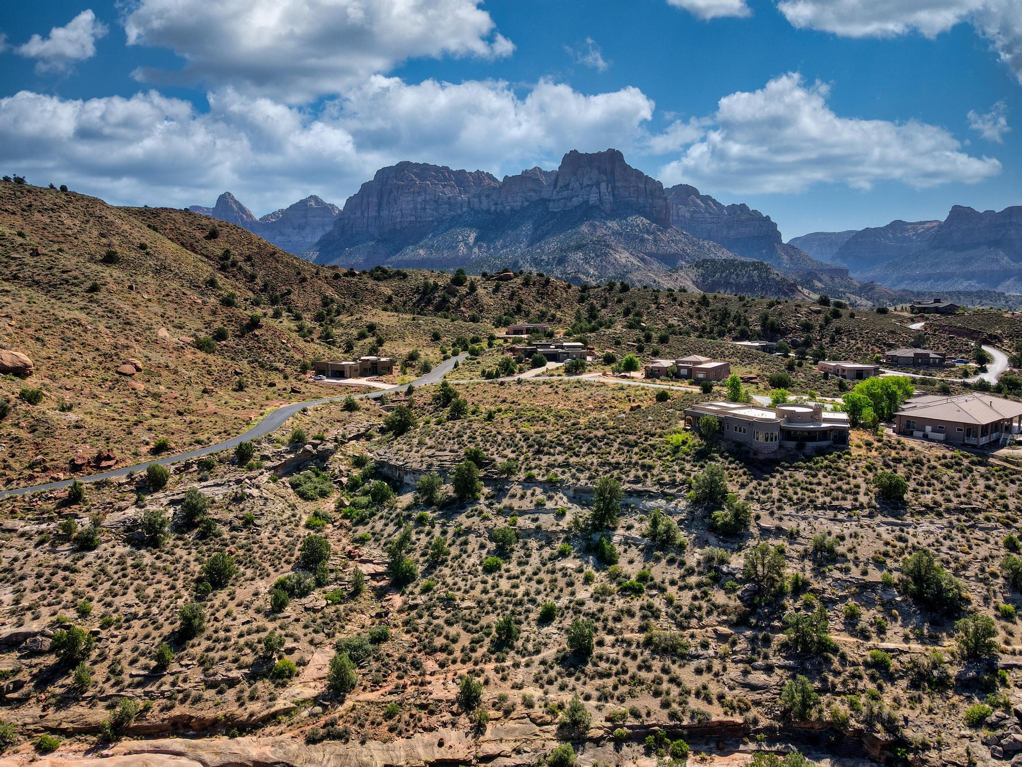 ANASAZI PLATEAU - Residential