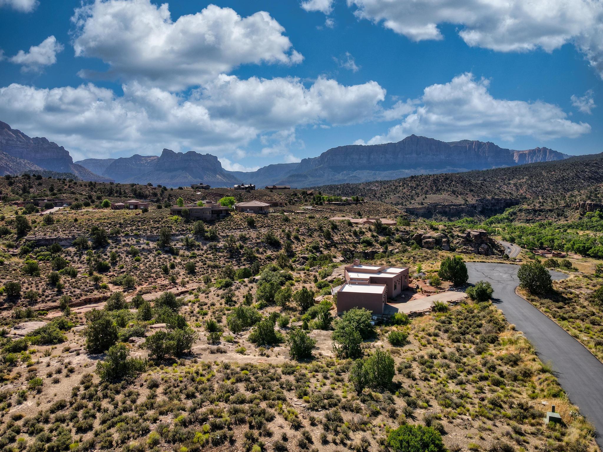 ANASAZI PLATEAU - Residential