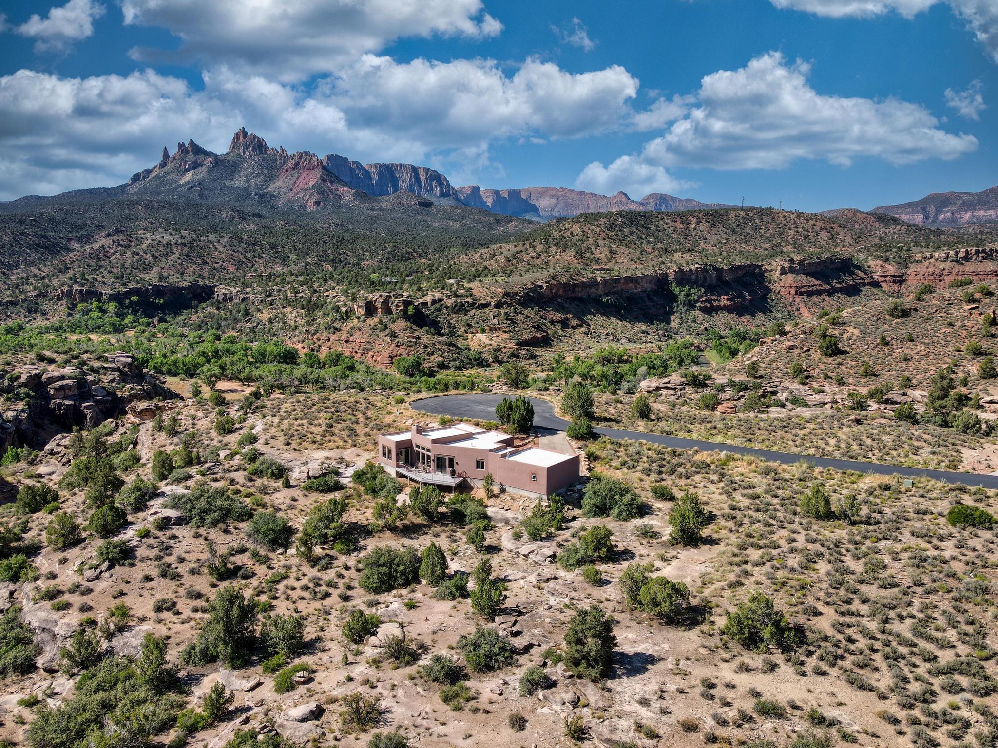 ANASAZI PLATEAU - Residential