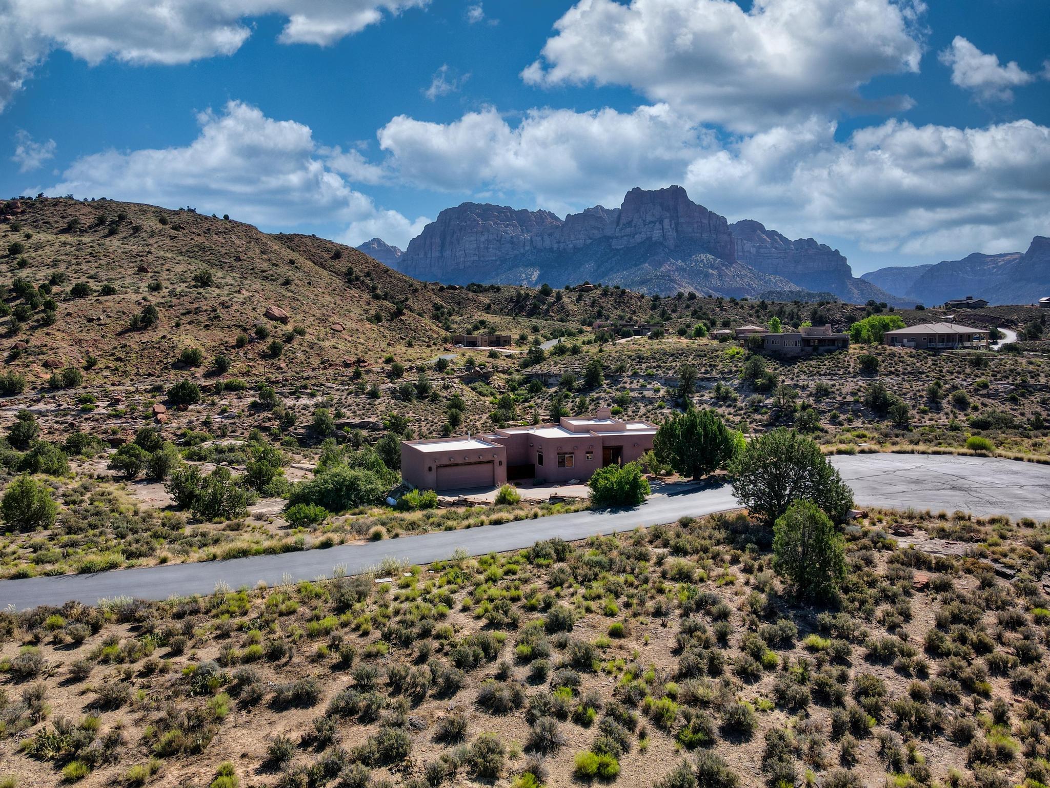 ANASAZI PLATEAU - Residential
