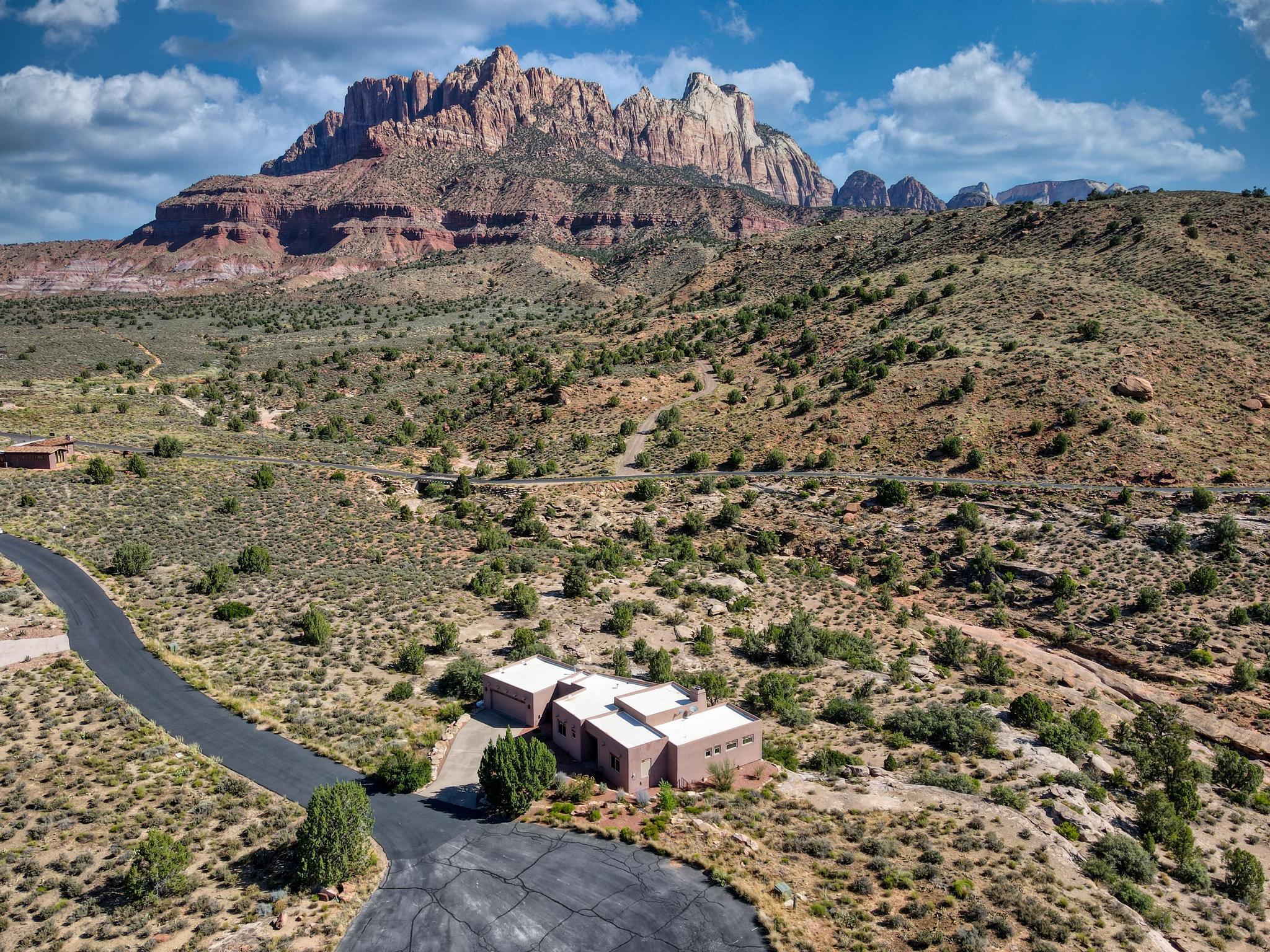 ANASAZI PLATEAU - Residential