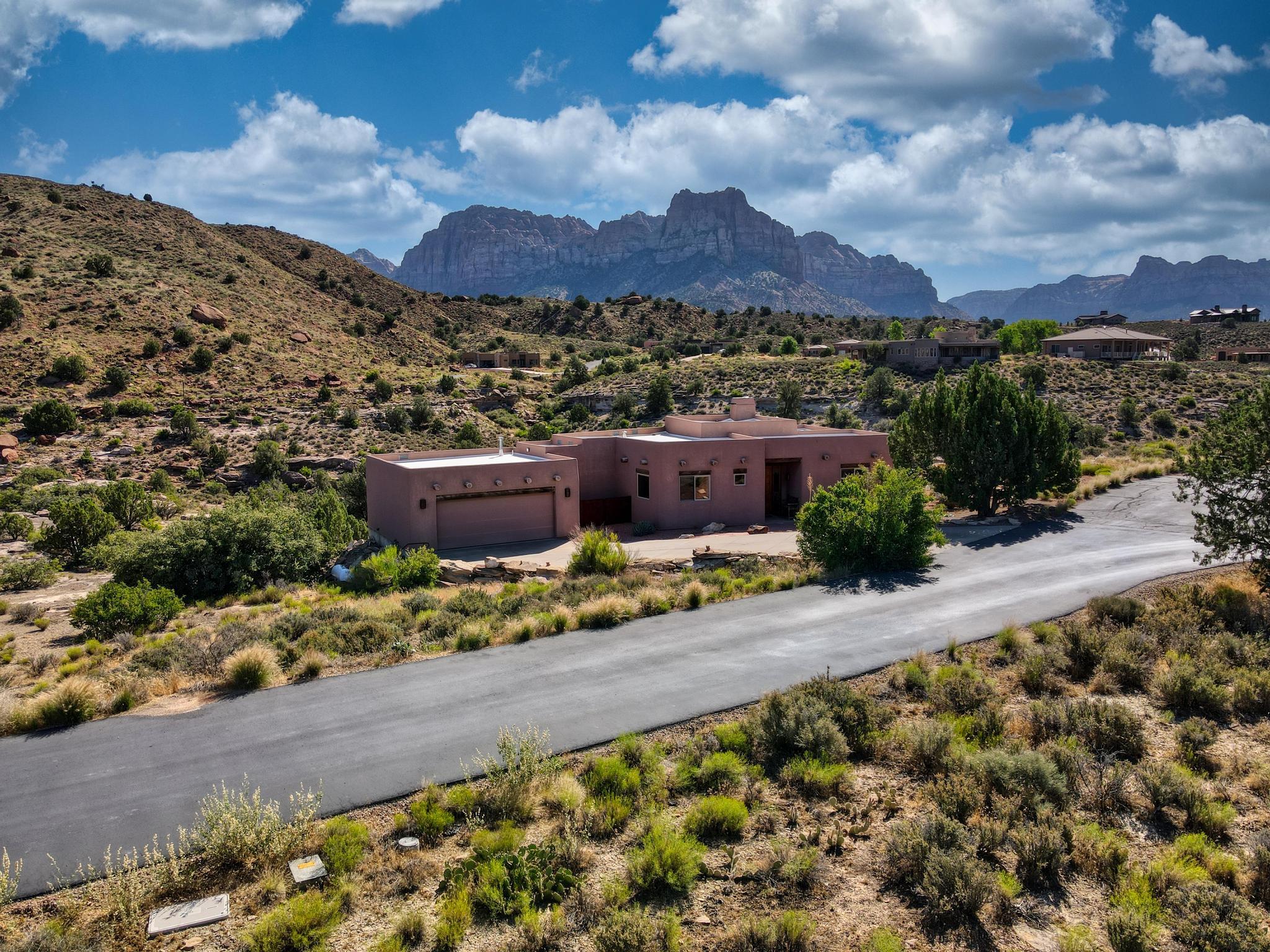 ANASAZI PLATEAU - Residential