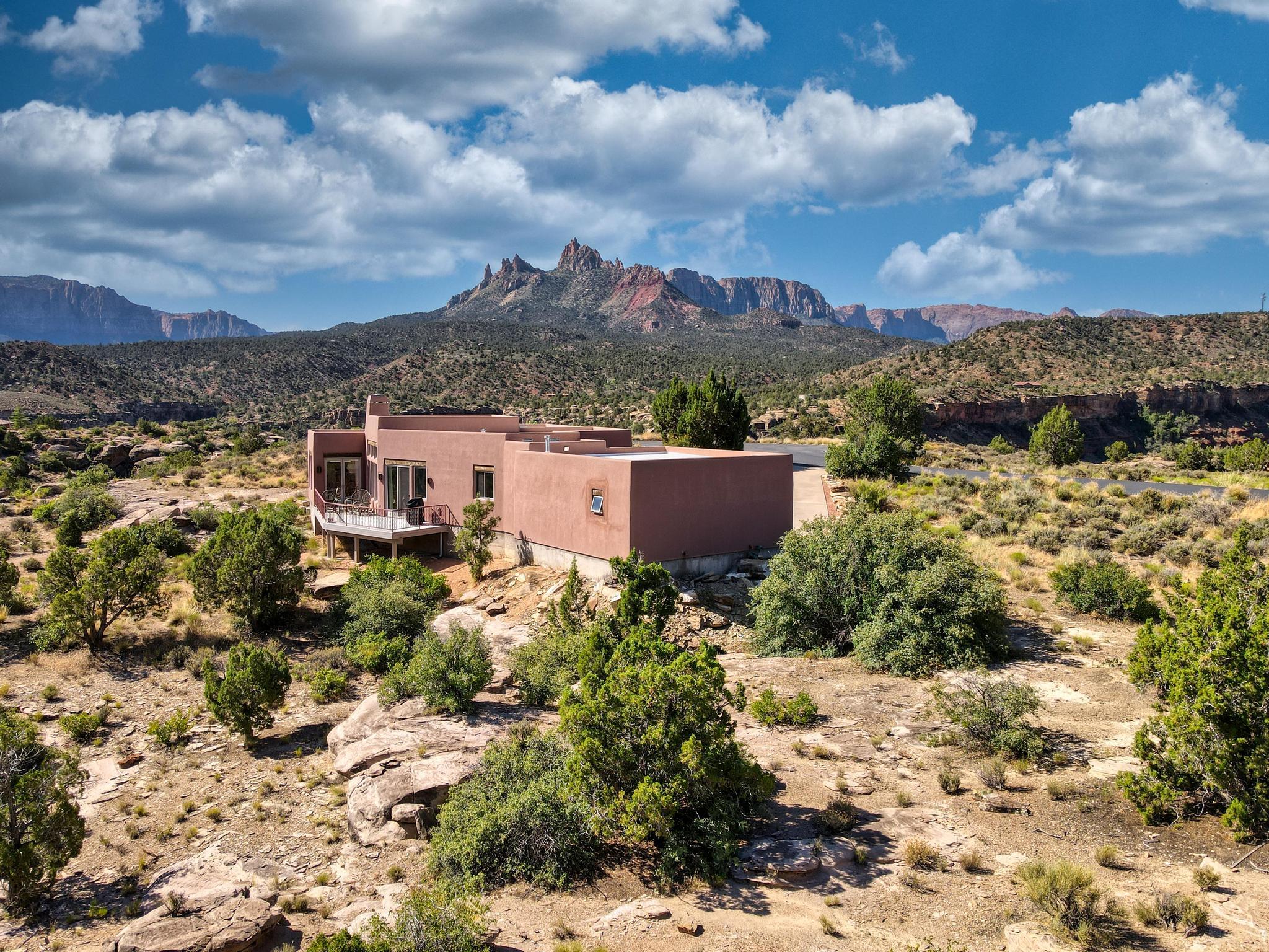 ANASAZI PLATEAU - Residential
