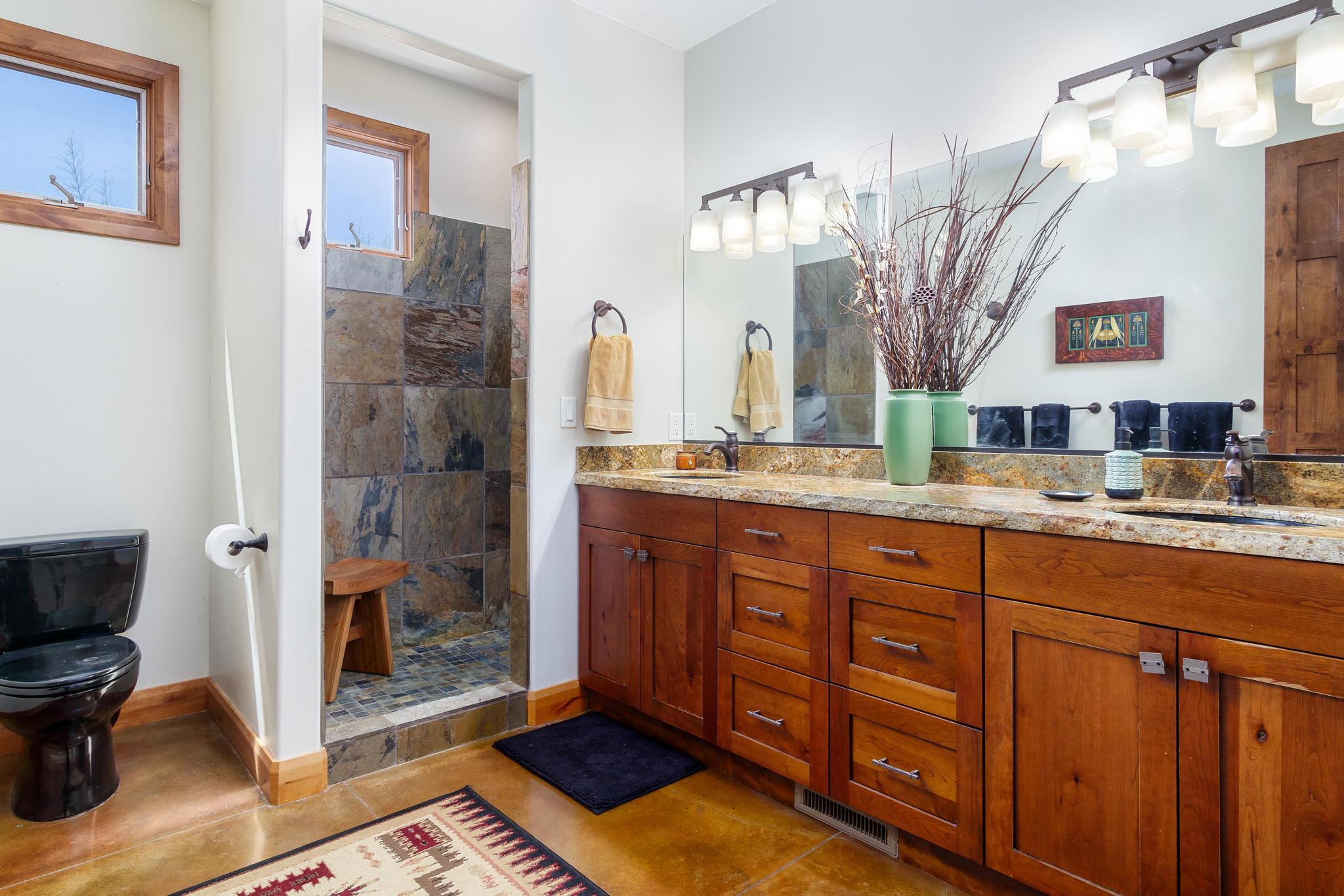 ANASAZI PLATEAU - Residential