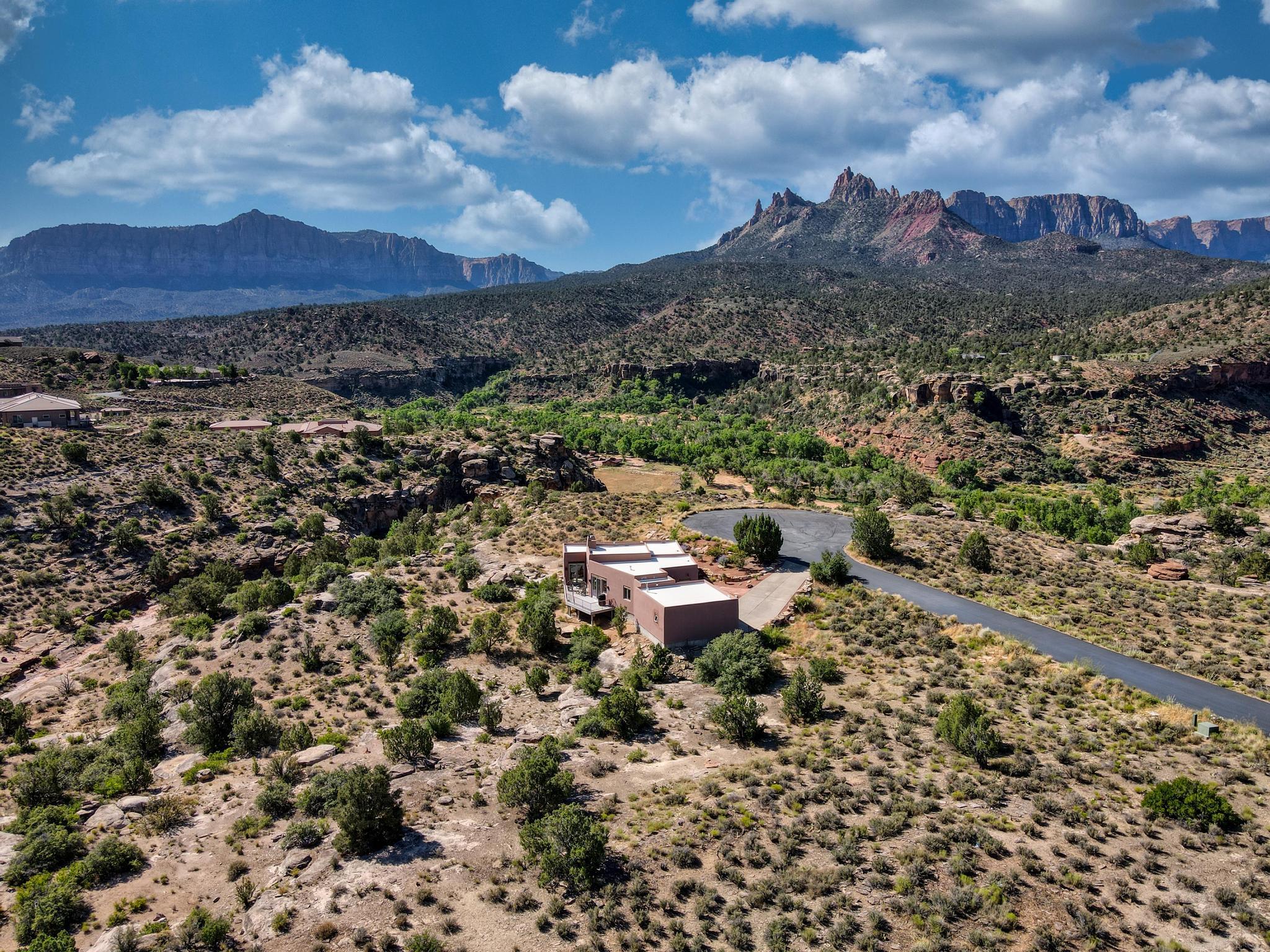 ANASAZI PLATEAU - Residential