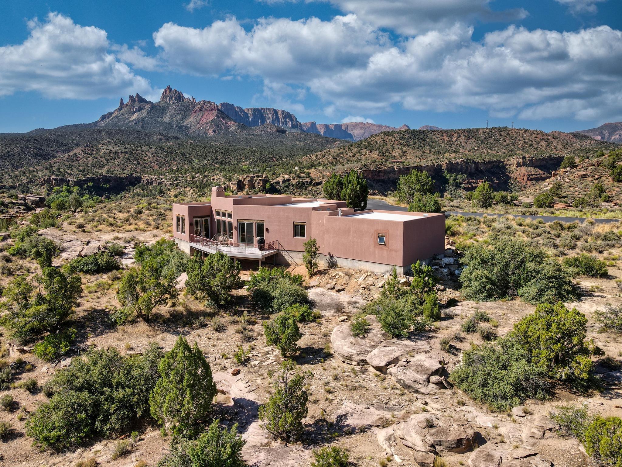 ANASAZI PLATEAU - Residential