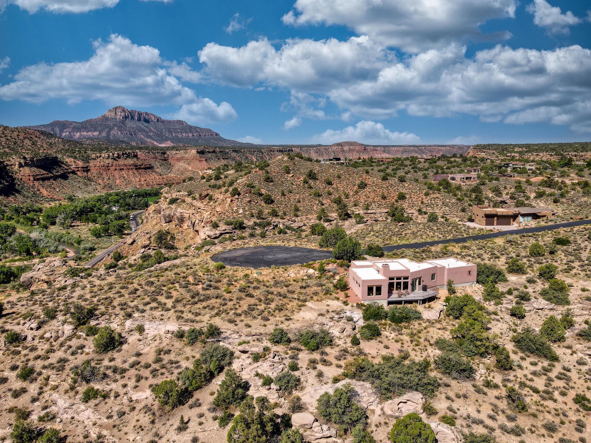 ANASAZI PLATEAU - Residential
