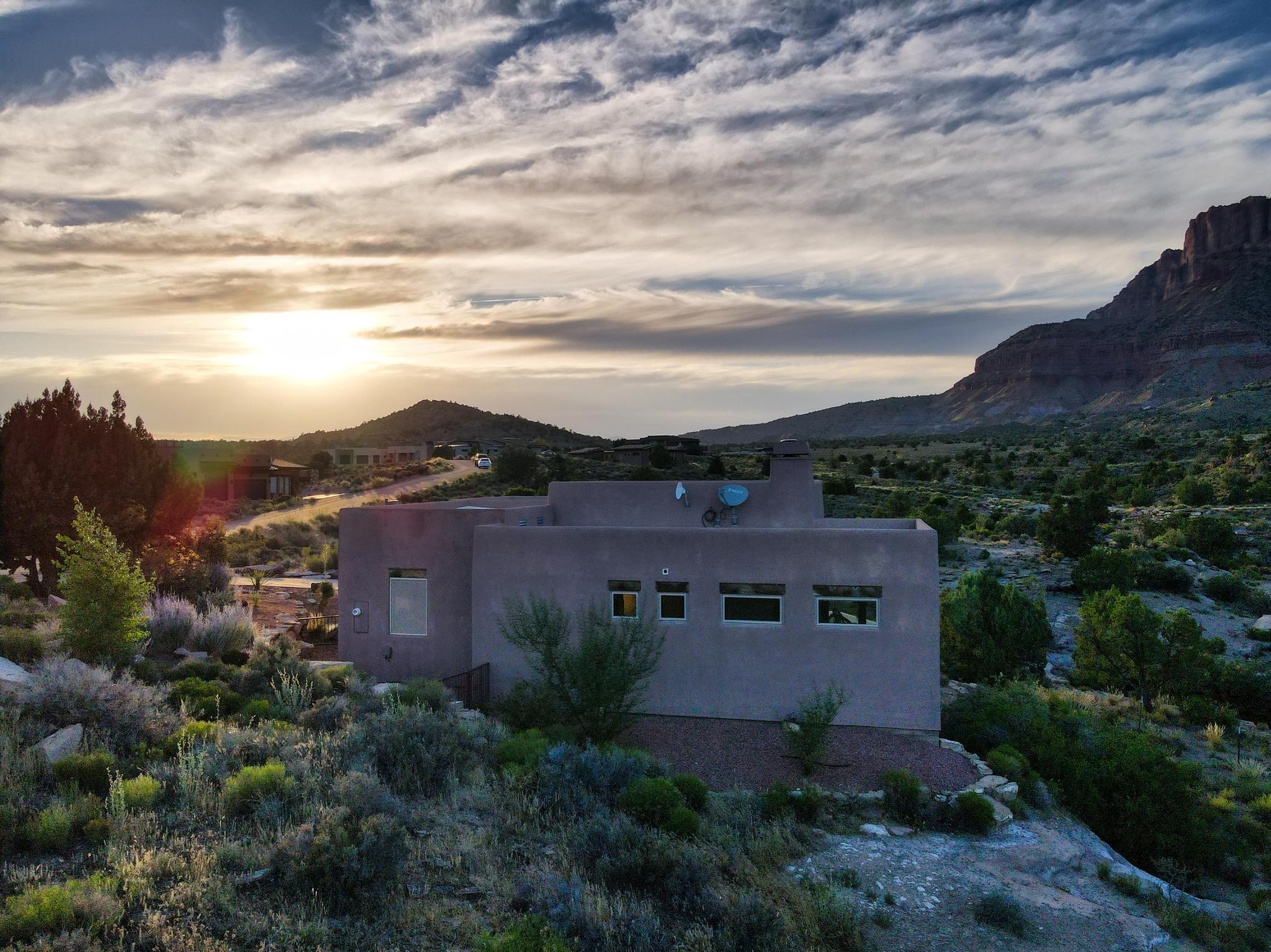 ANASAZI PLATEAU - Residential
