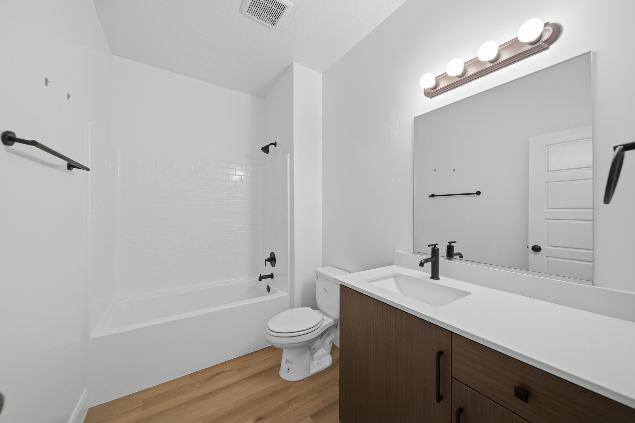 DESERT VISTA - Residential