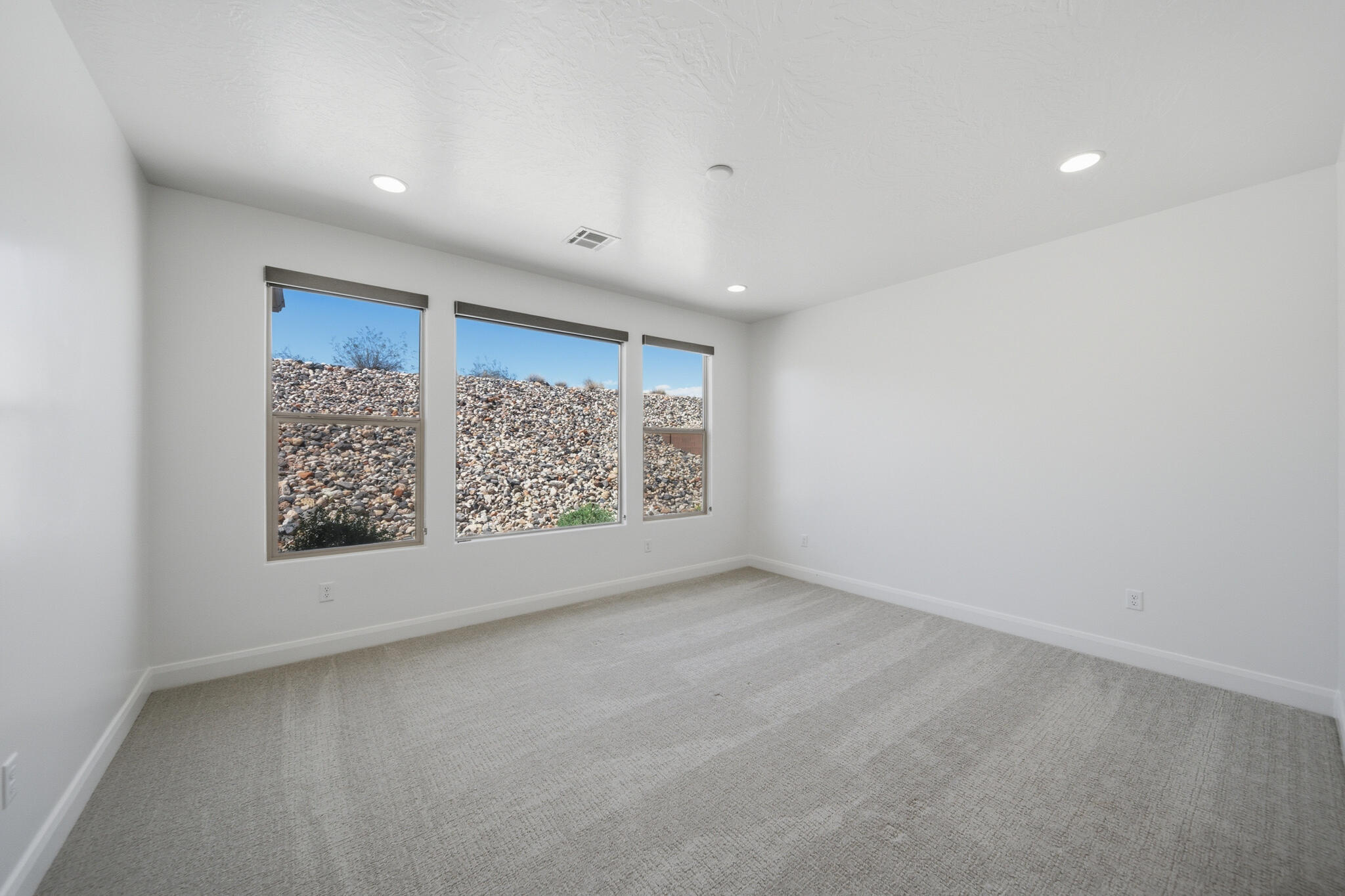 DESERT VISTA - Residential