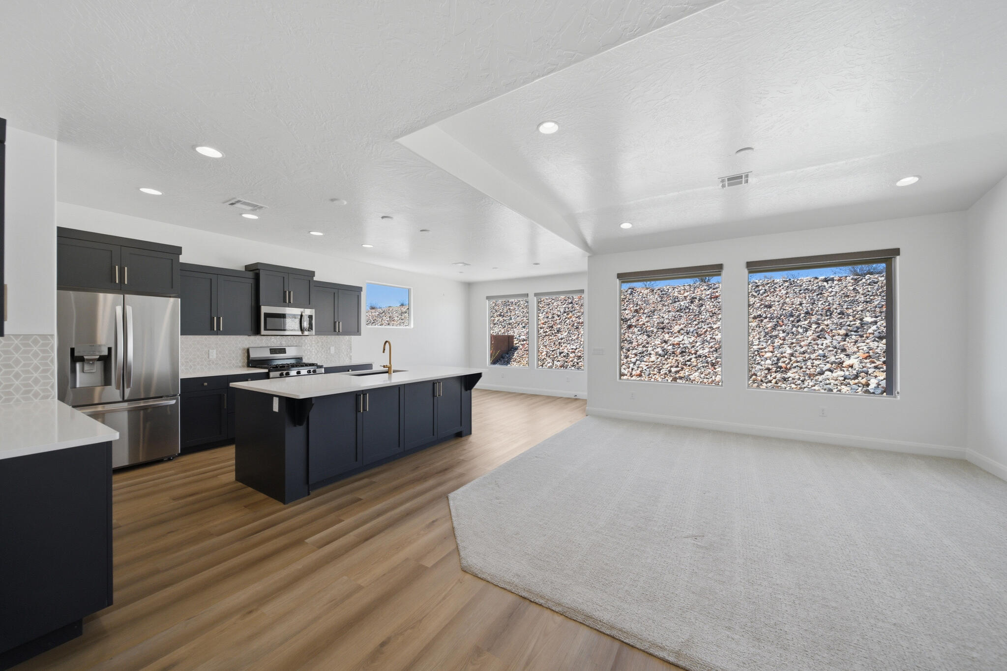 DESERT VISTA - Residential