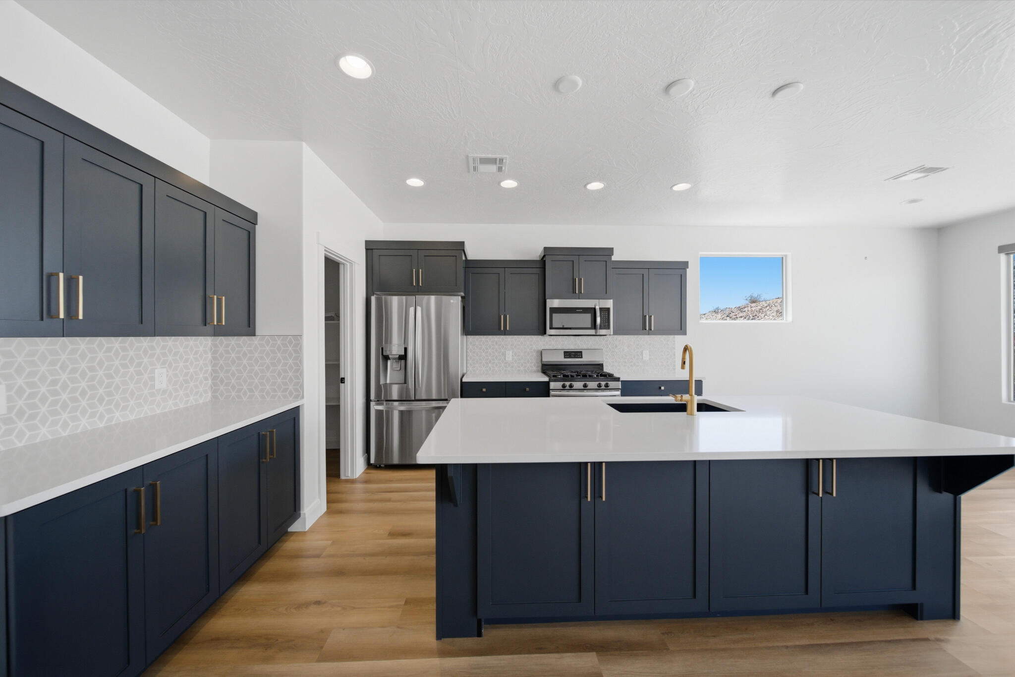 DESERT VISTA - Residential