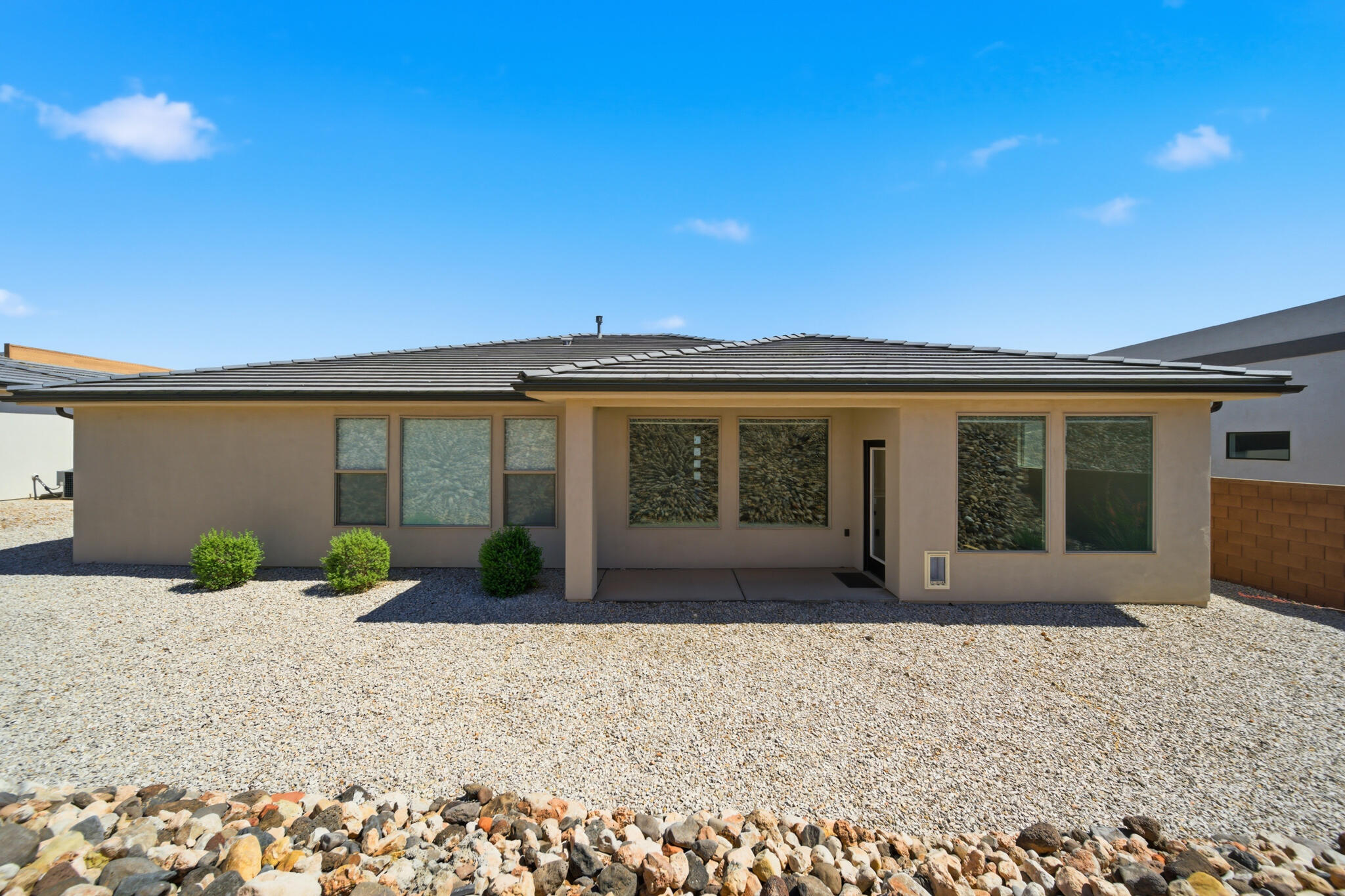 DESERT VISTA - Residential