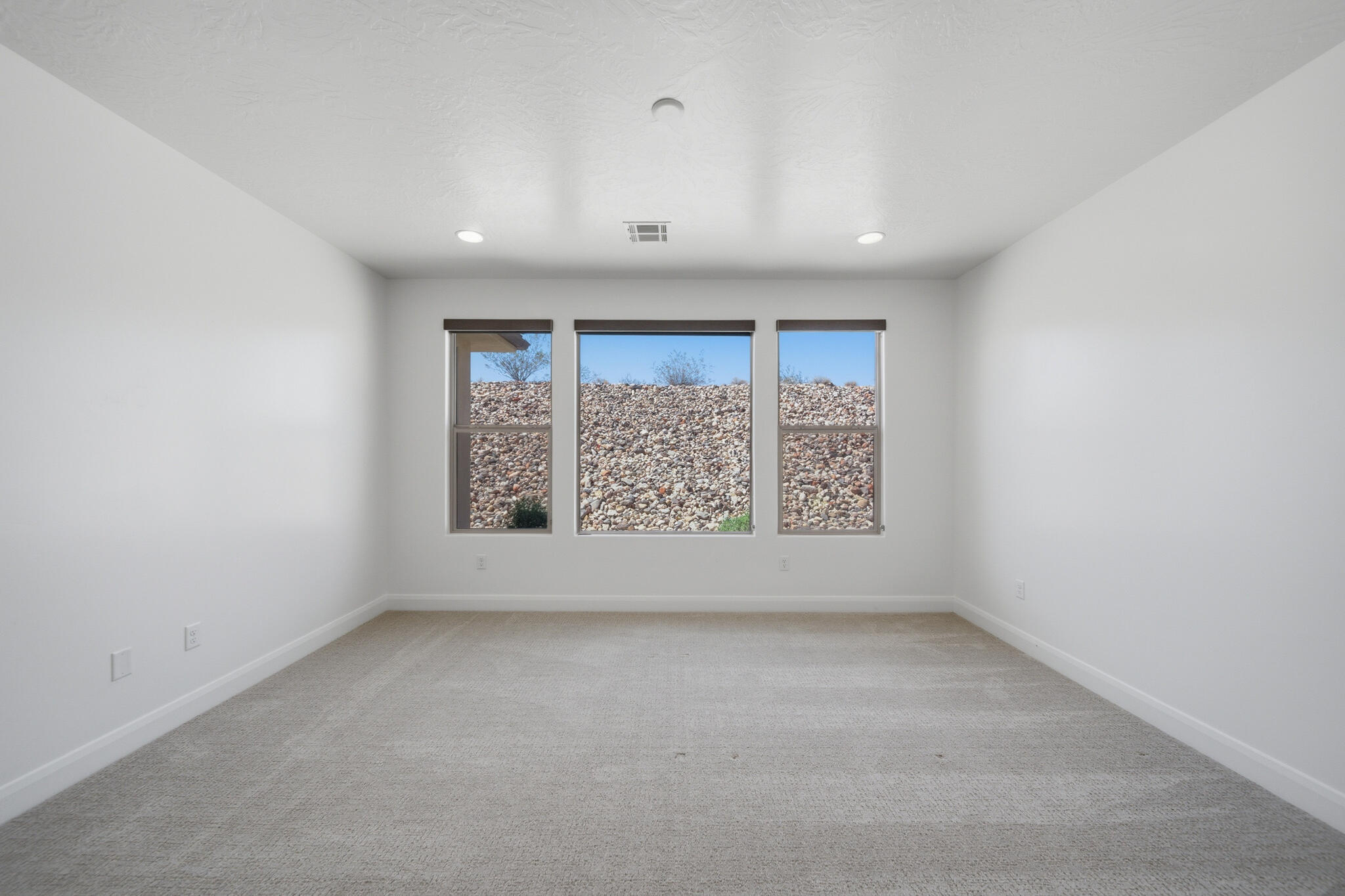 DESERT VISTA - Residential