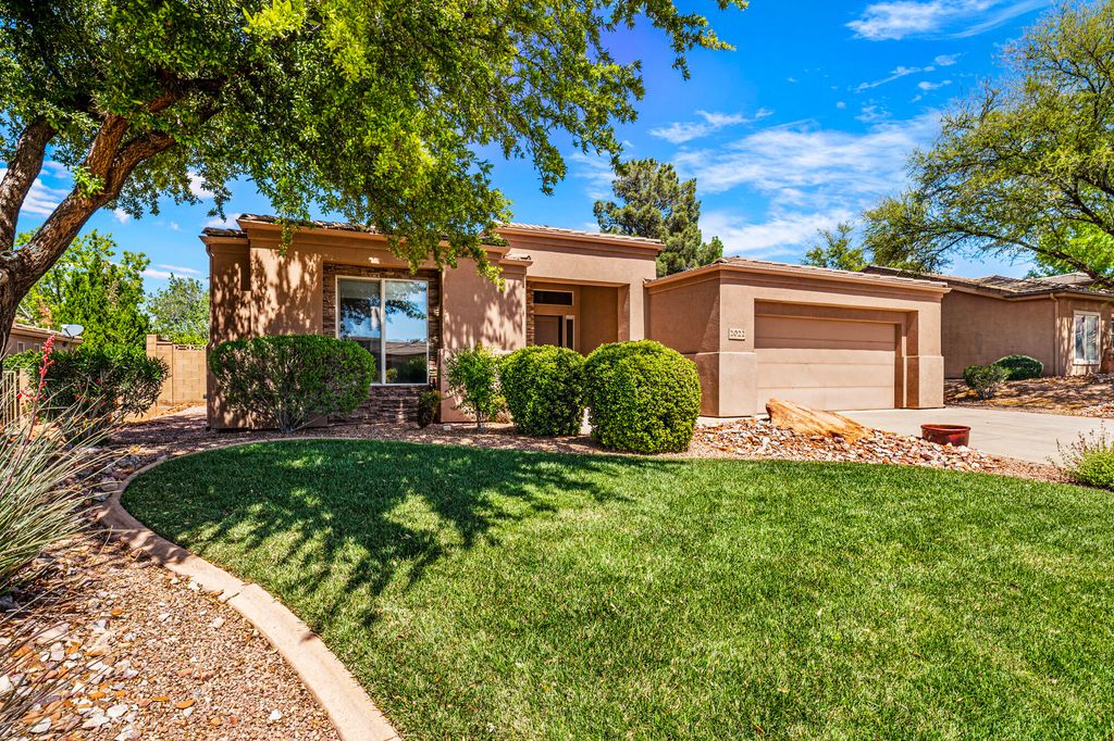 Photo of 2022 W 1940 N, Saint George, UT 84770 (MLS # 26-271500)