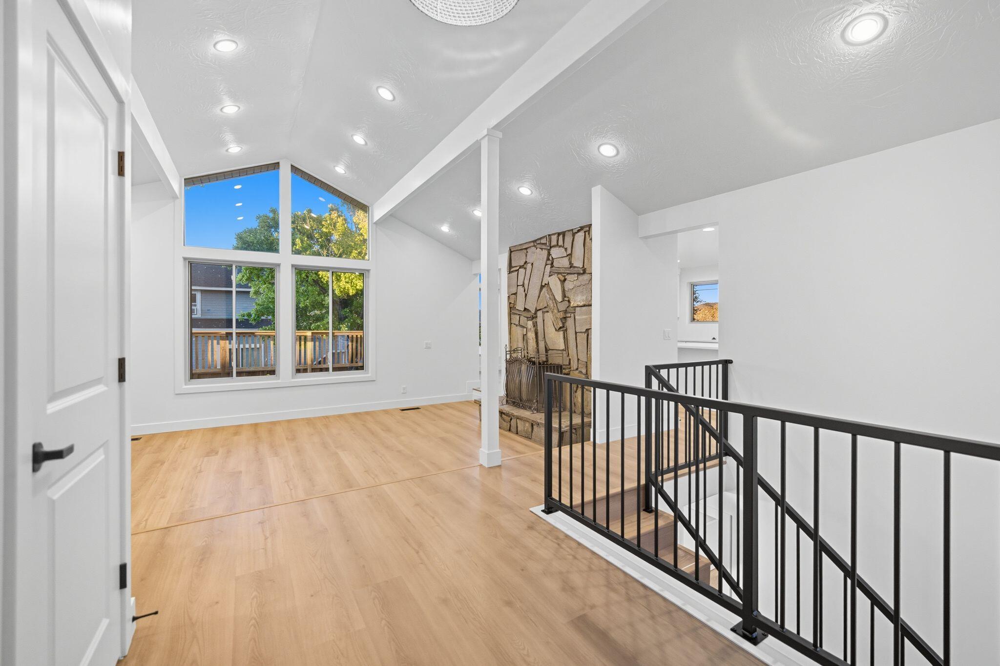 RED HILLS - Residential