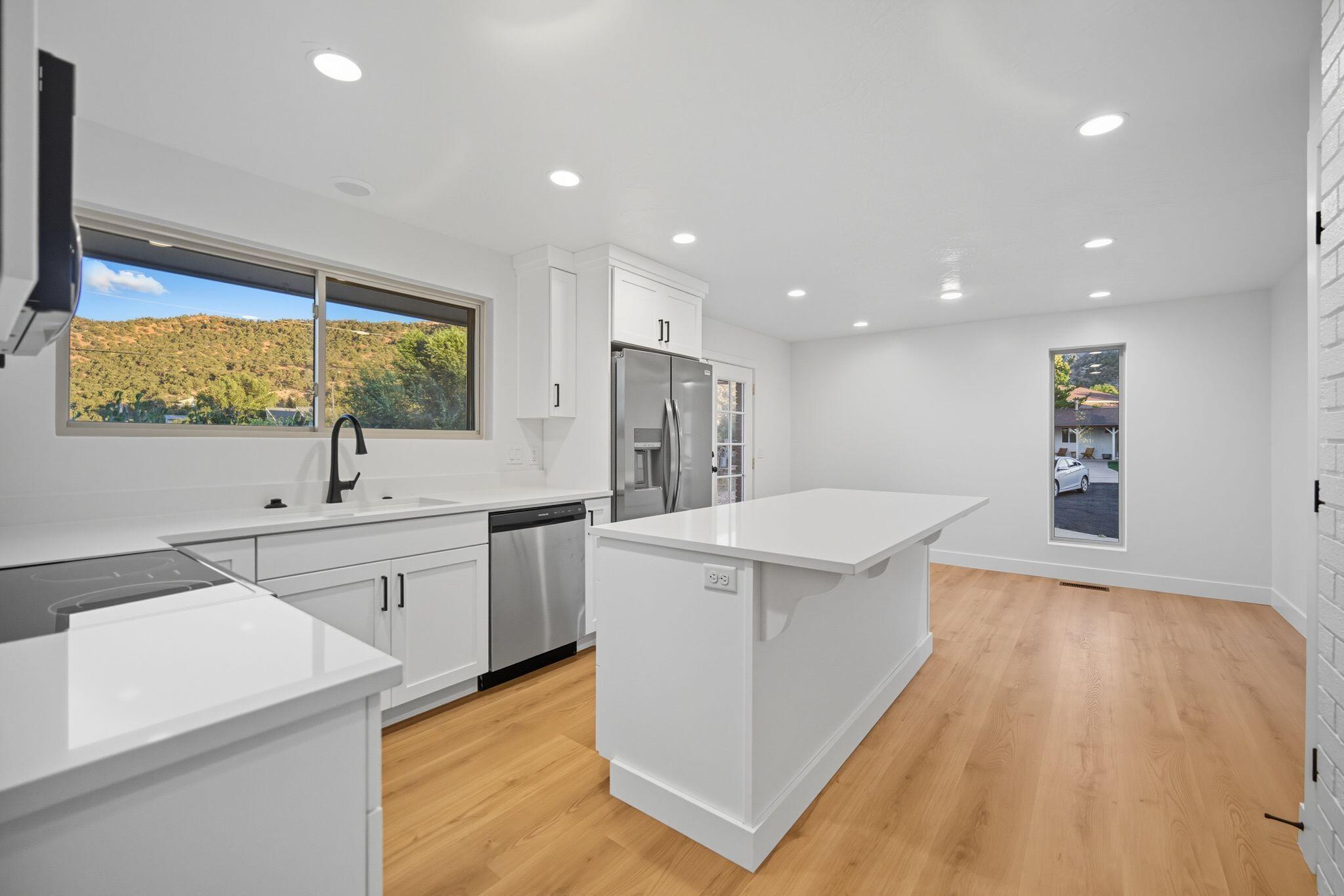 RED HILLS - Residential