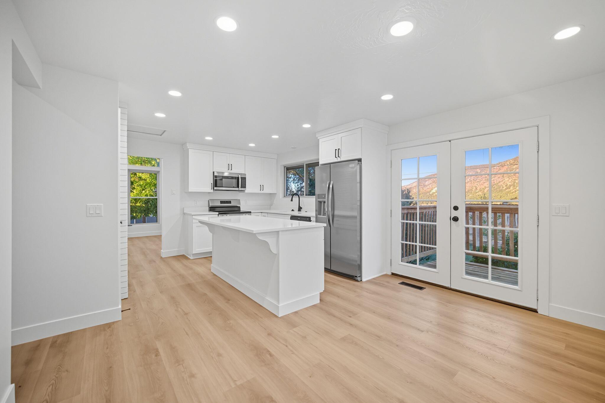 RED HILLS - Residential