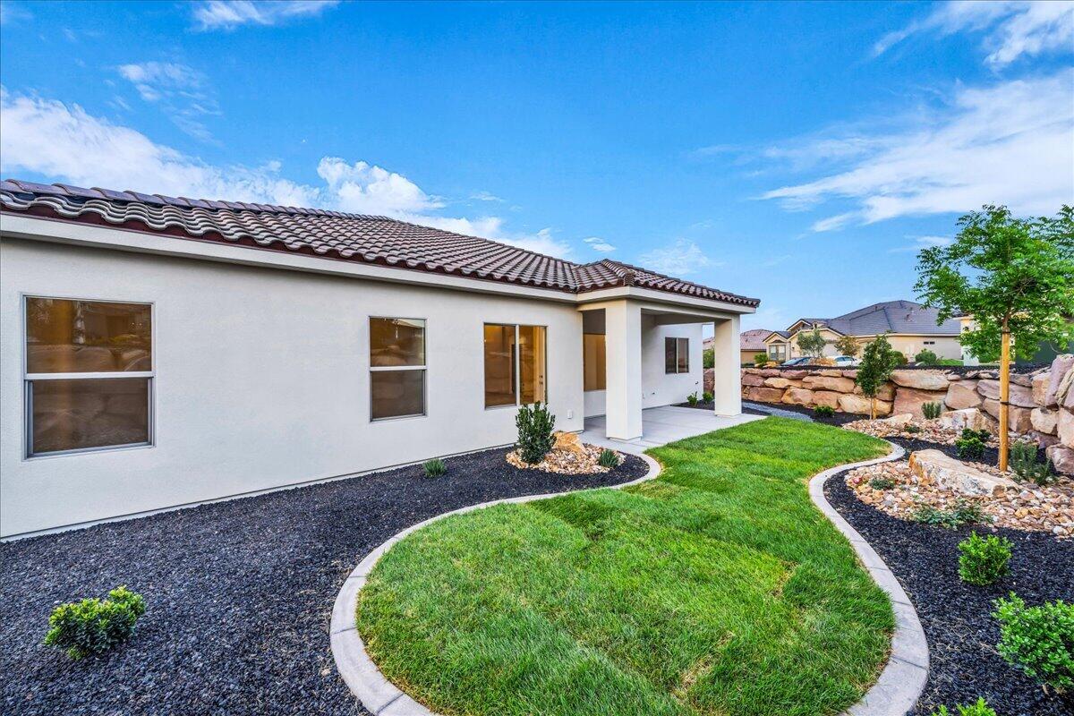 VARANO VISTAS AT DIVARIO - Residential