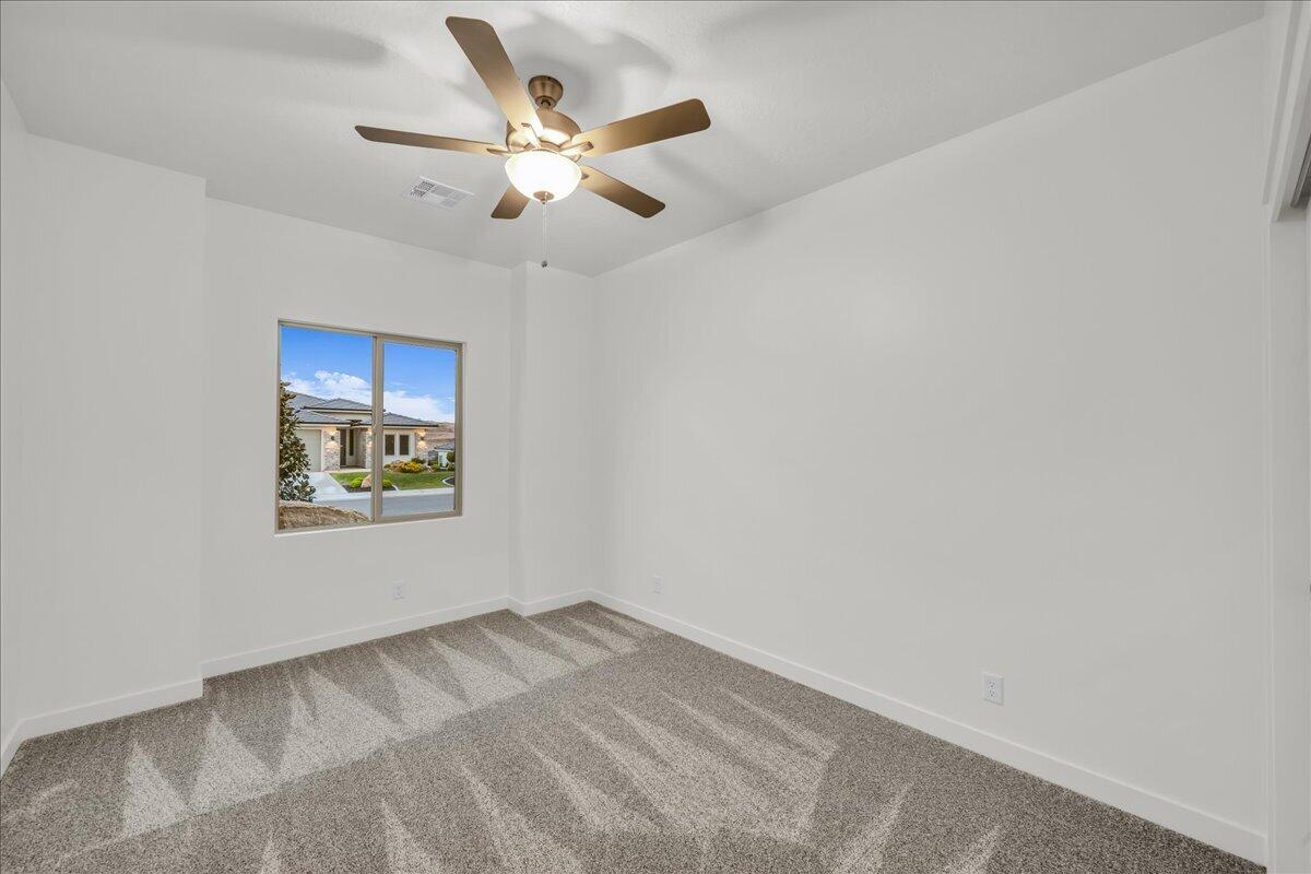 VARANO VISTAS AT DIVARIO - Residential