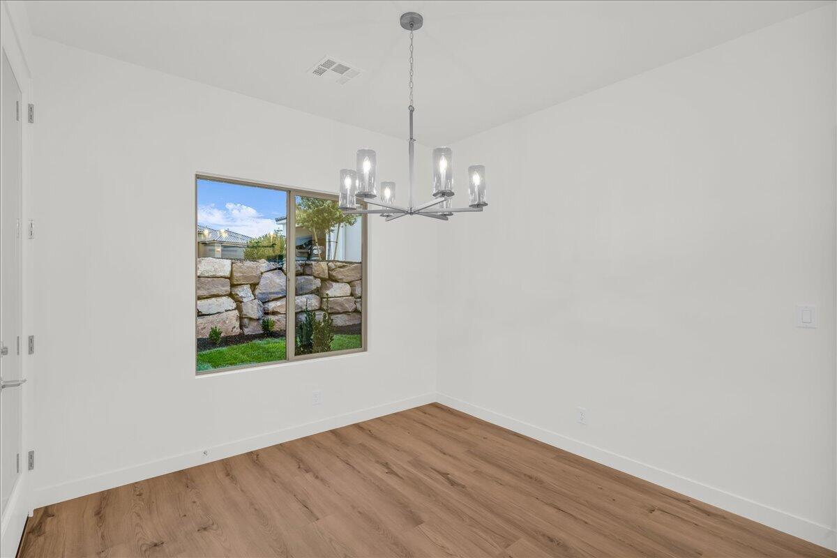 VARANO VISTAS AT DIVARIO - Residential