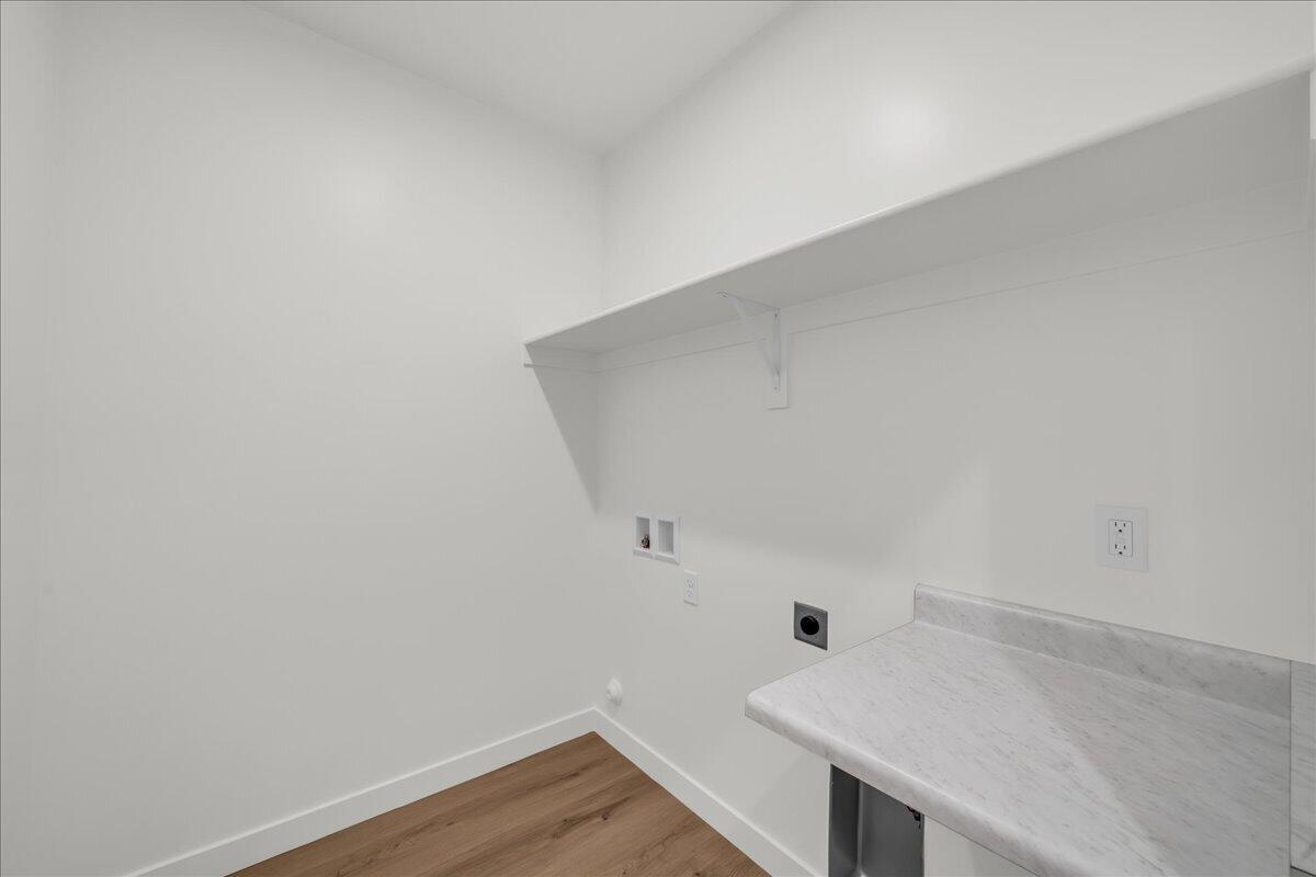 VARANO VISTAS AT DIVARIO - Residential