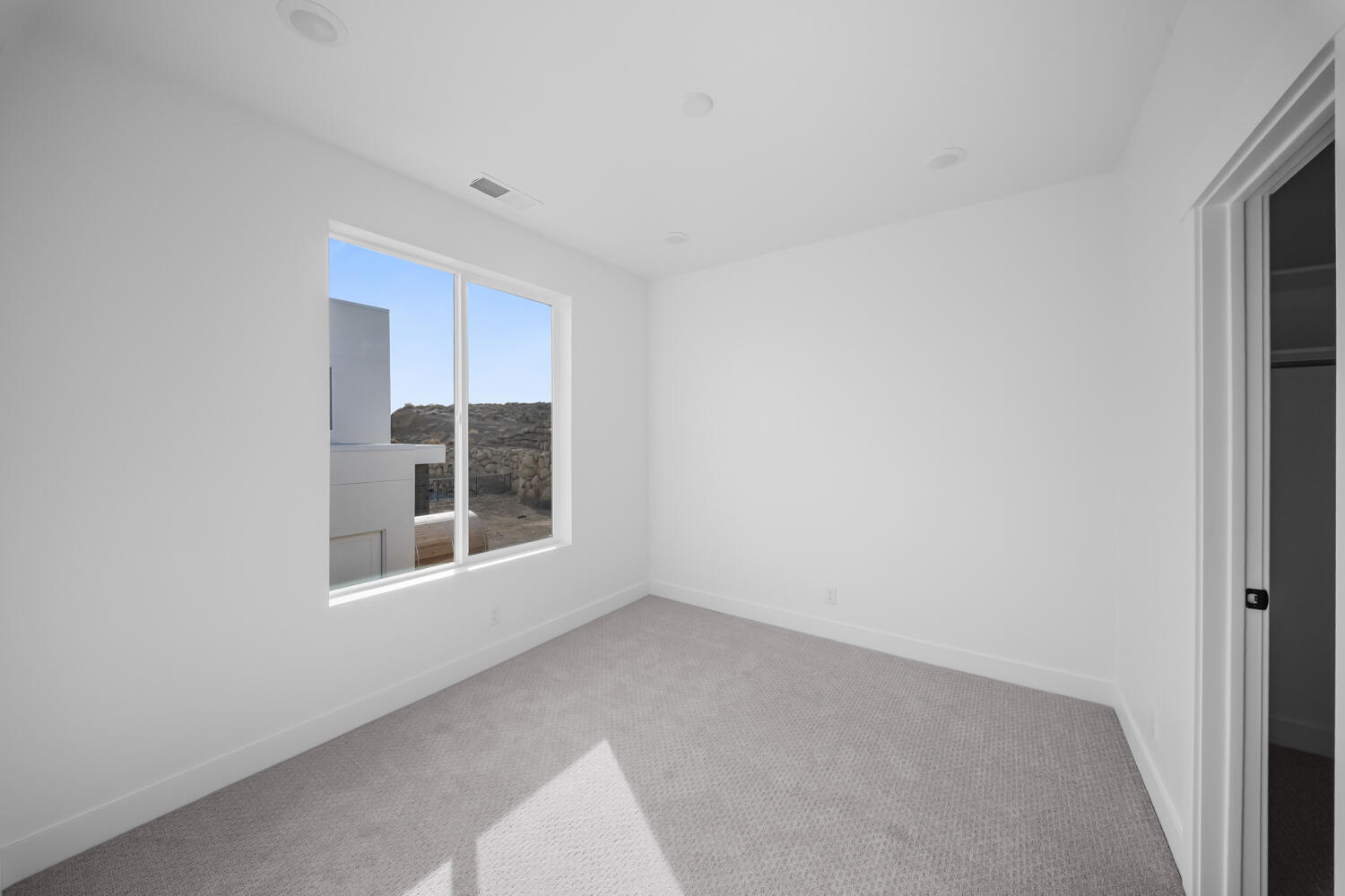 SALARNO HILLS AT DIVARIO - Residential