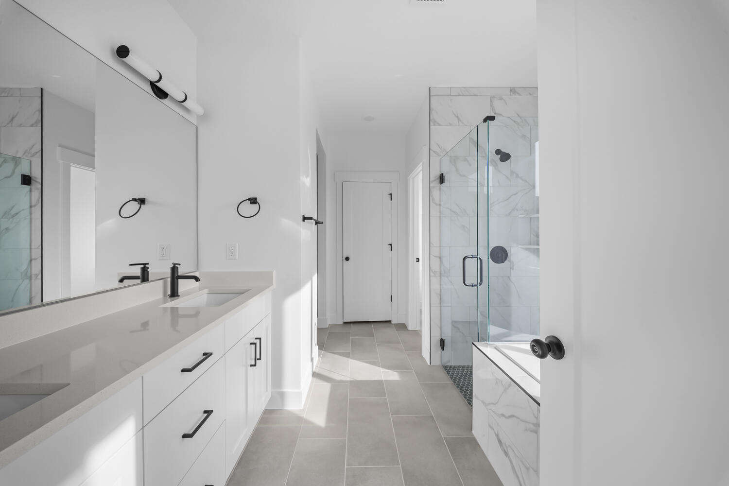 SALARNO HILLS AT DIVARIO - Residential