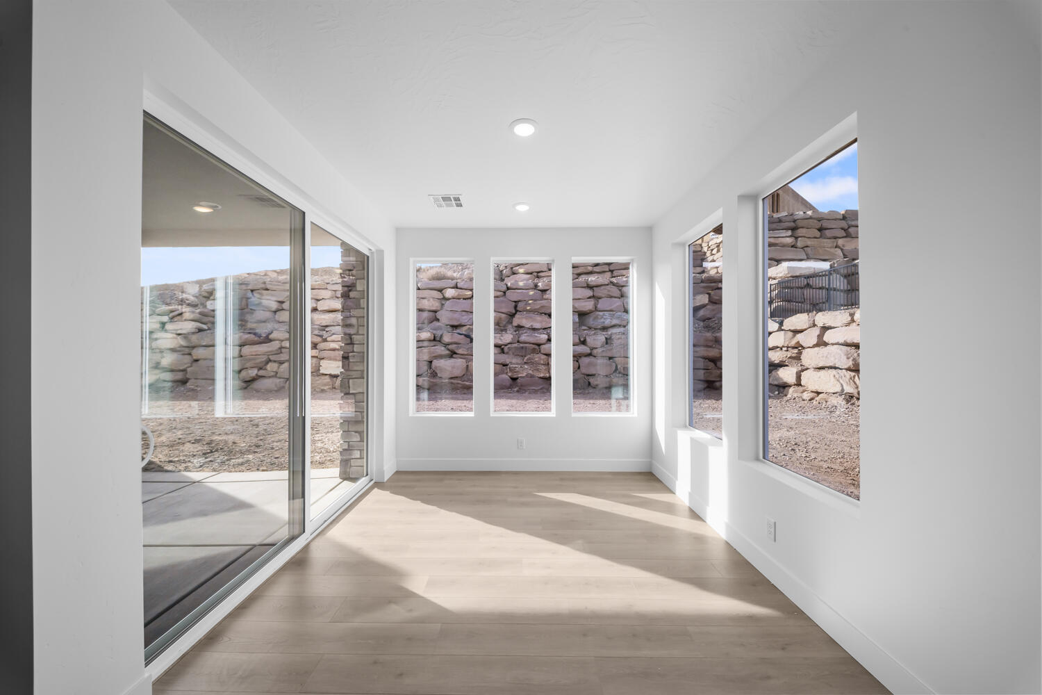 SALARNO HILLS AT DIVARIO - Residential