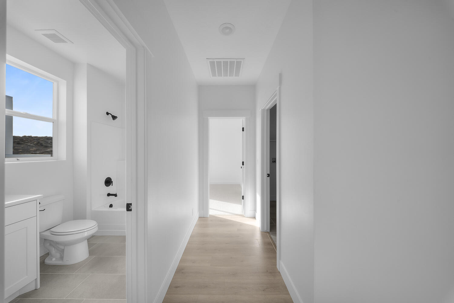 SALARNO HILLS AT DIVARIO - Residential