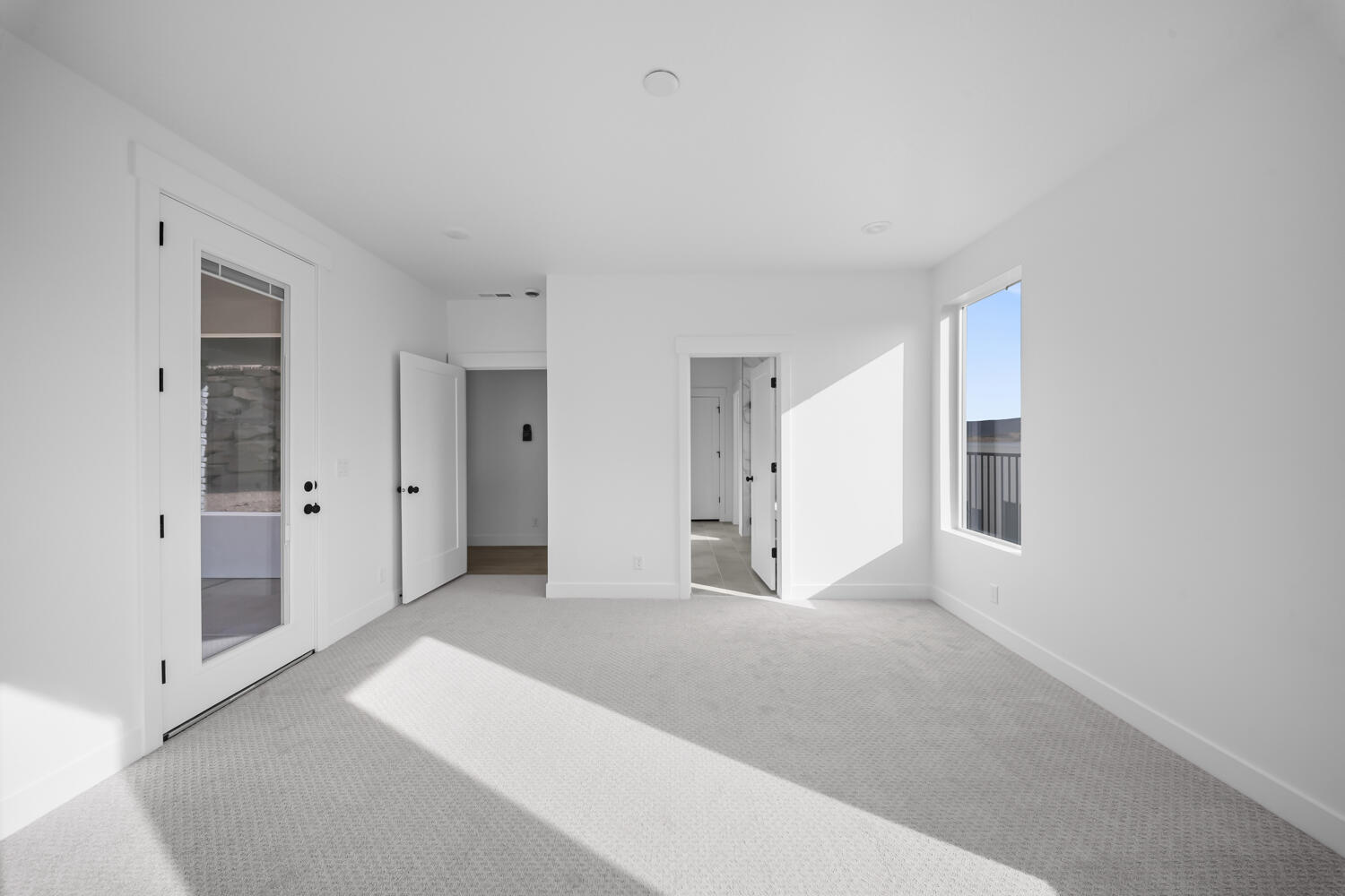 SALARNO HILLS AT DIVARIO - Residential