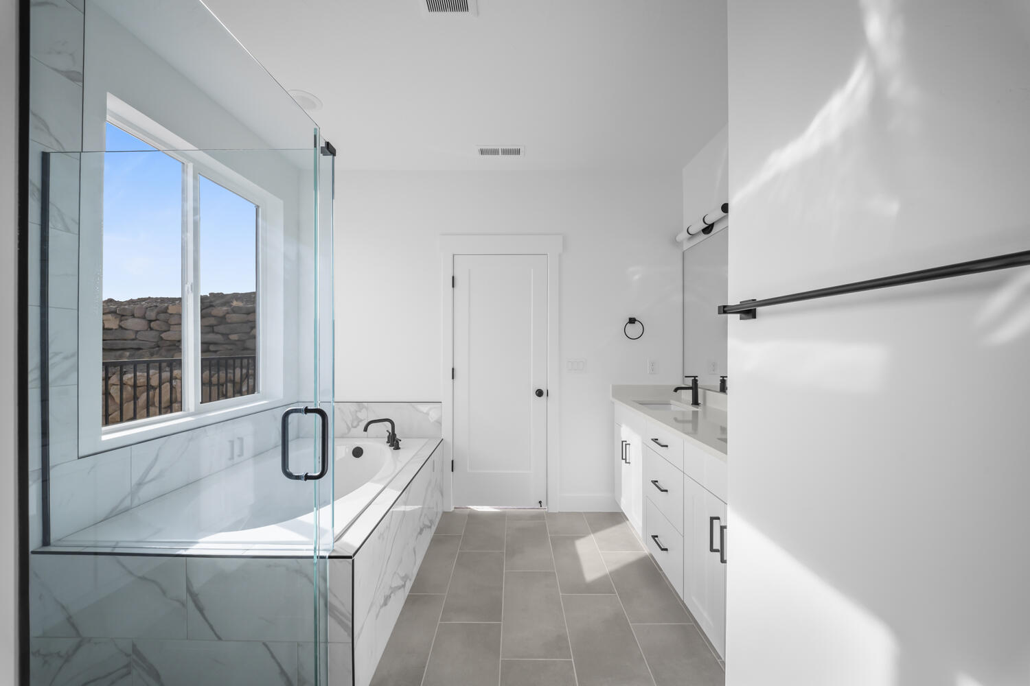 SALARNO HILLS AT DIVARIO - Residential