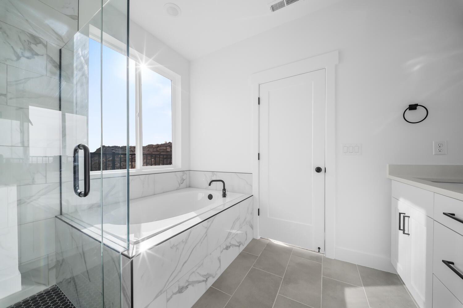 SALARNO HILLS AT DIVARIO - Residential