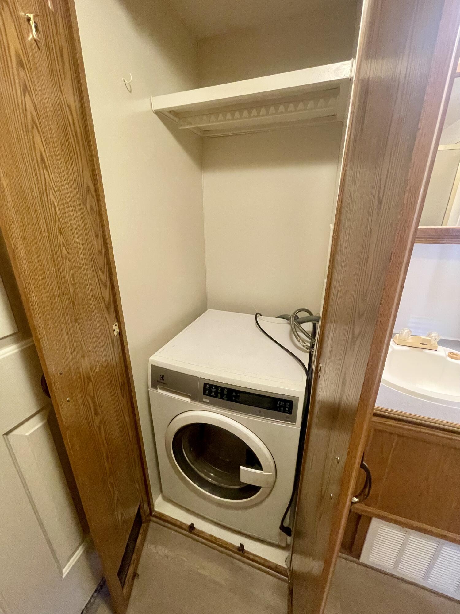 CHEROKEE SPRINGS RV PARK - Residential