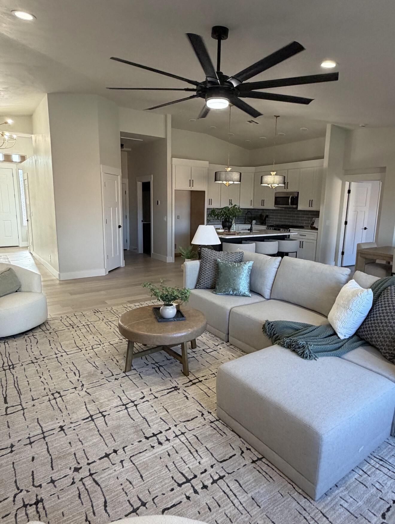 QUAIL COVE - Residential