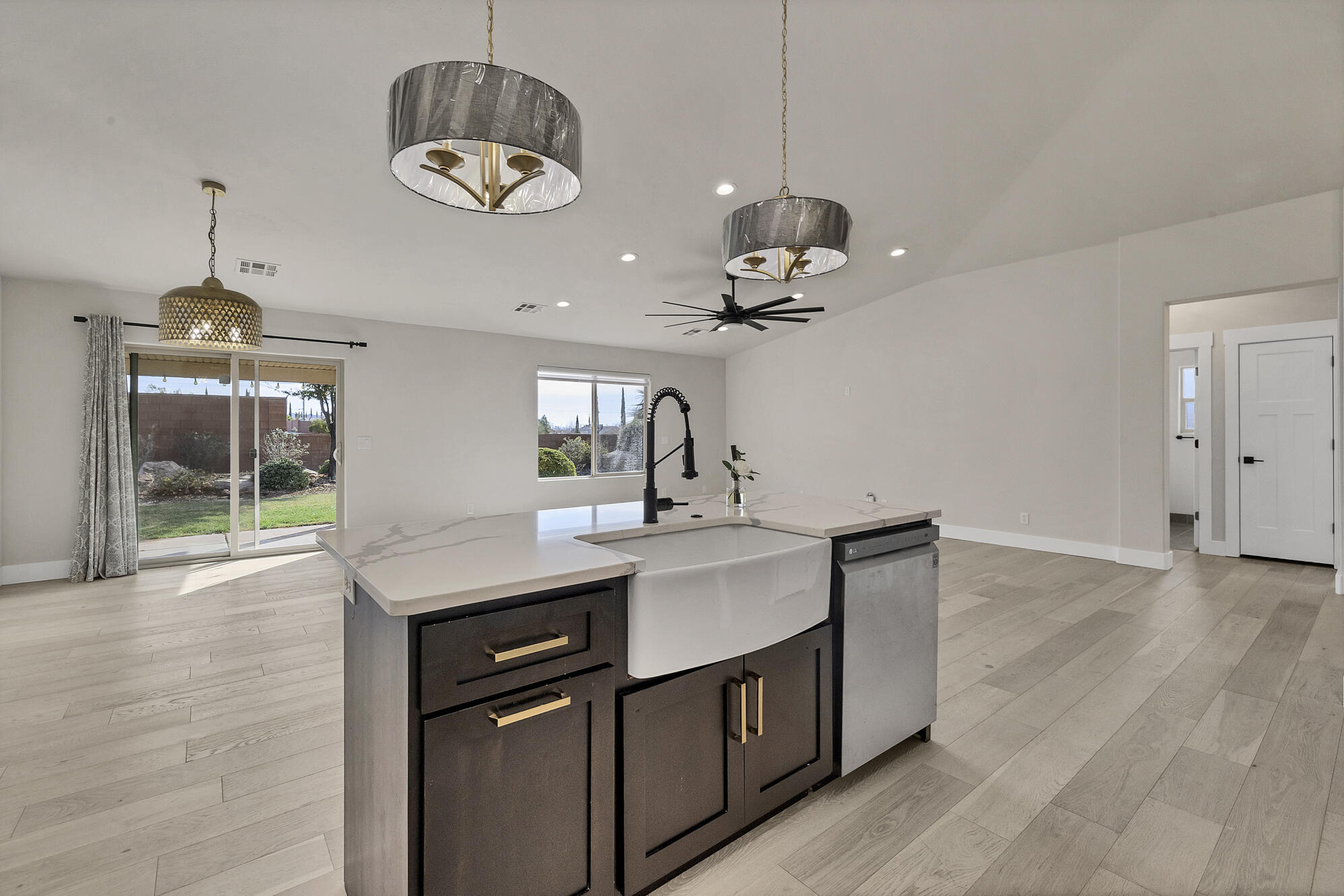 QUAIL COVE - Residential