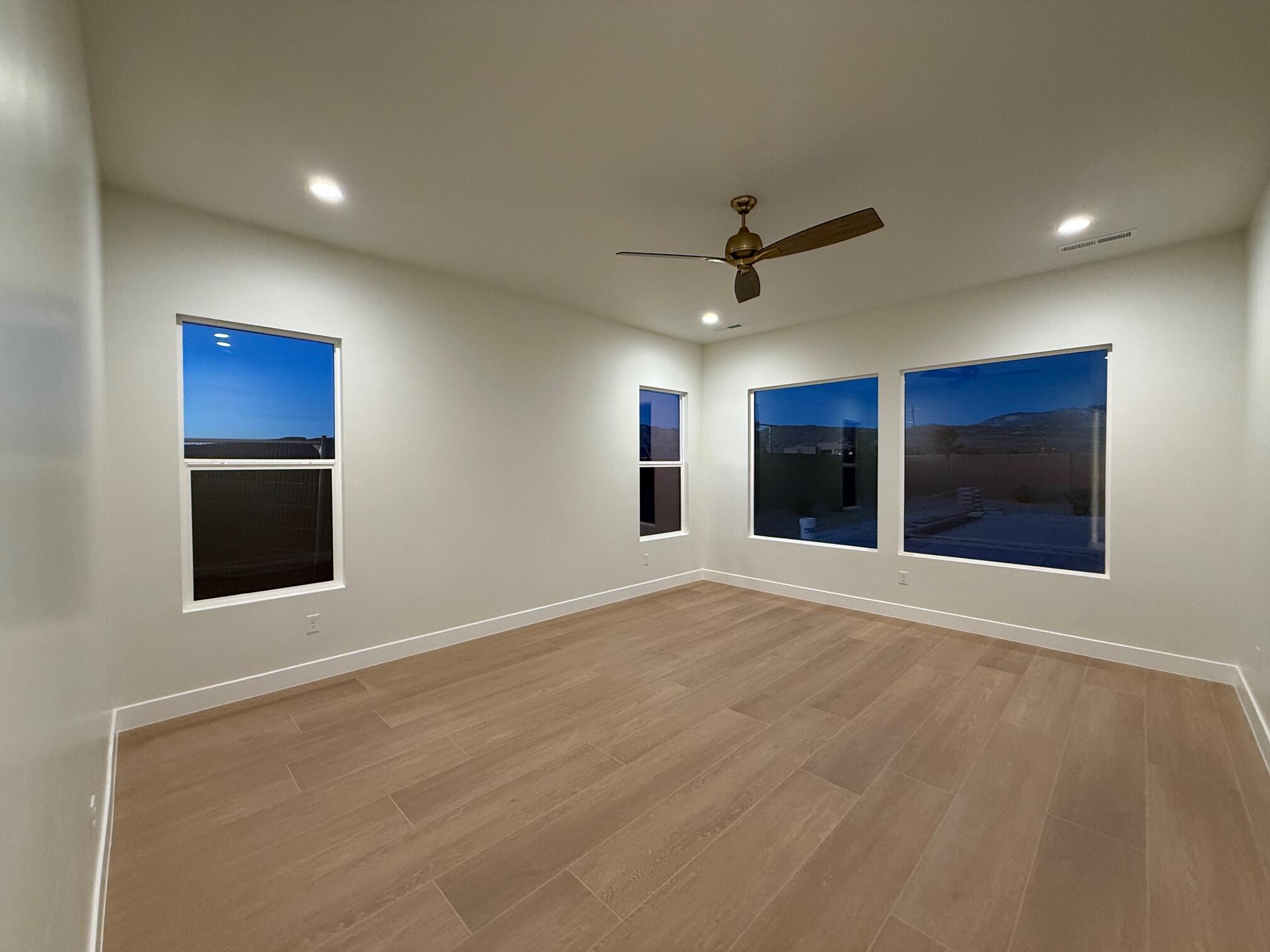 ONYX CANYON - Residential