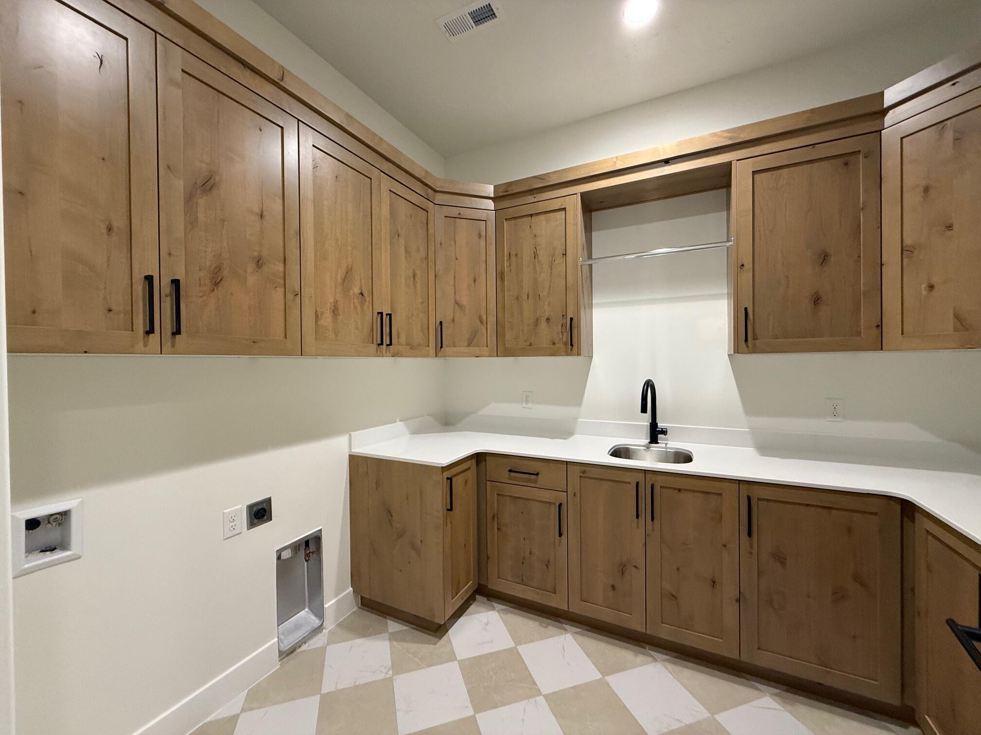 ONYX CANYON - Residential