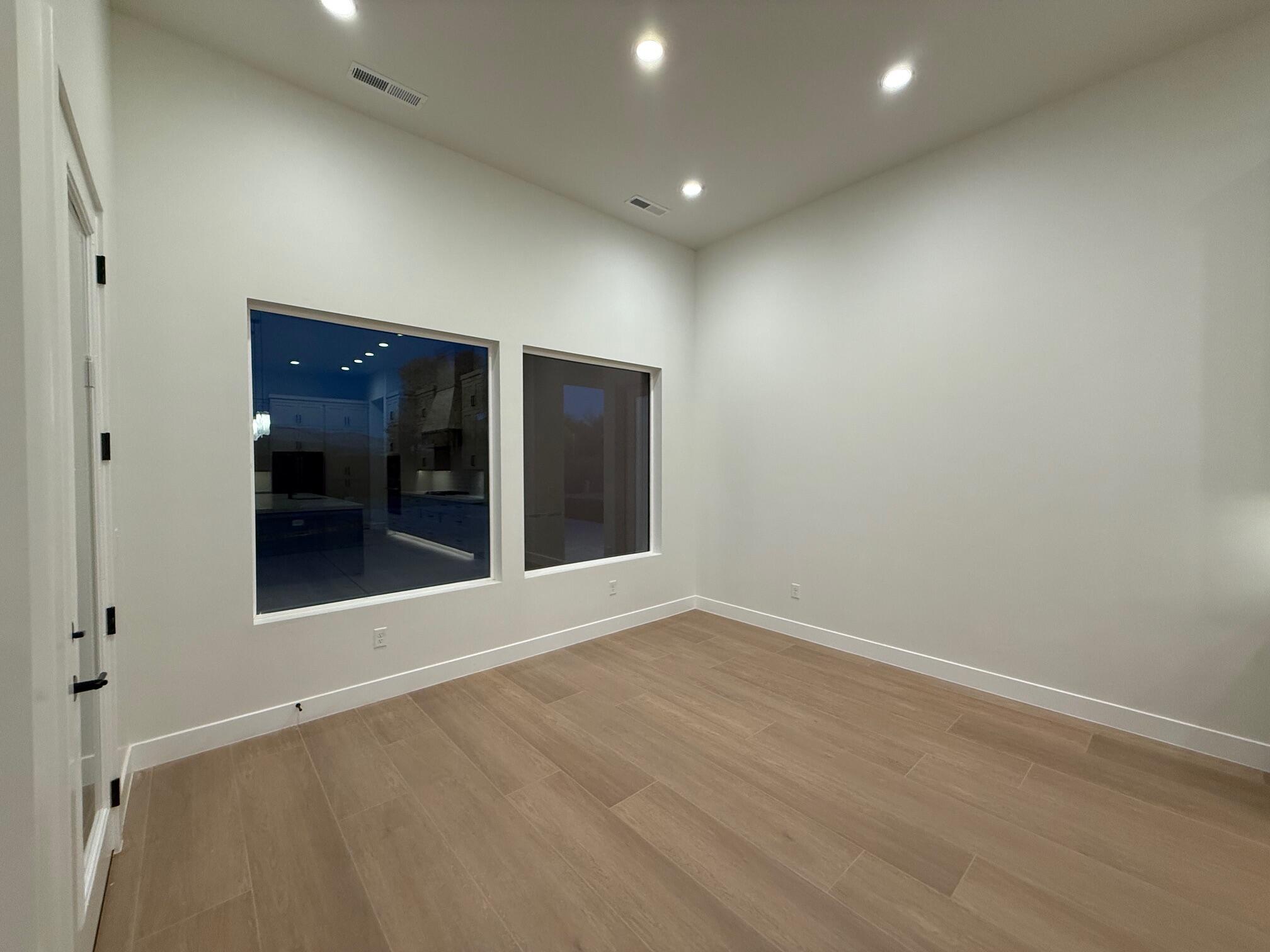 ONYX CANYON - Residential