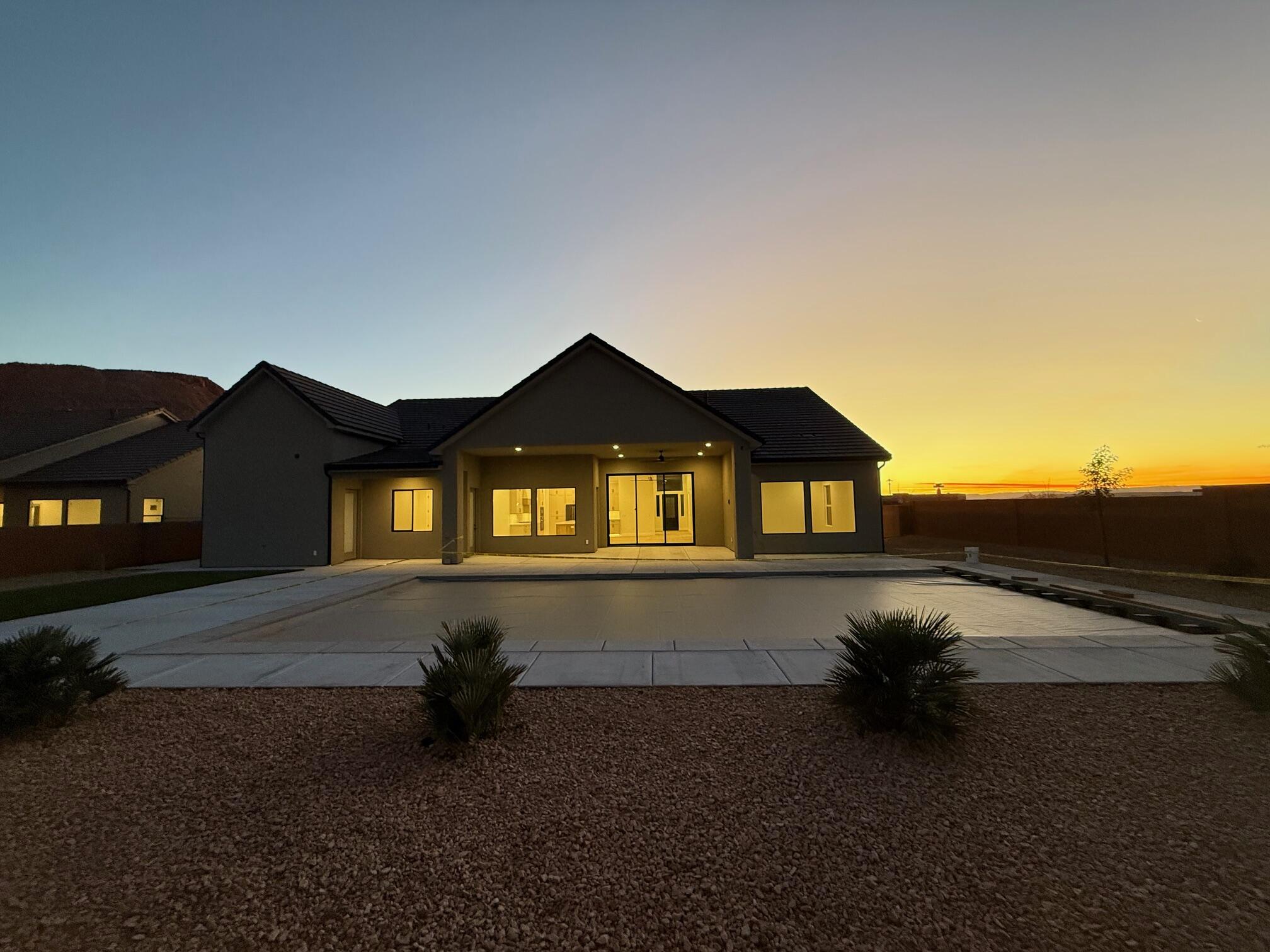 ONYX CANYON - Residential